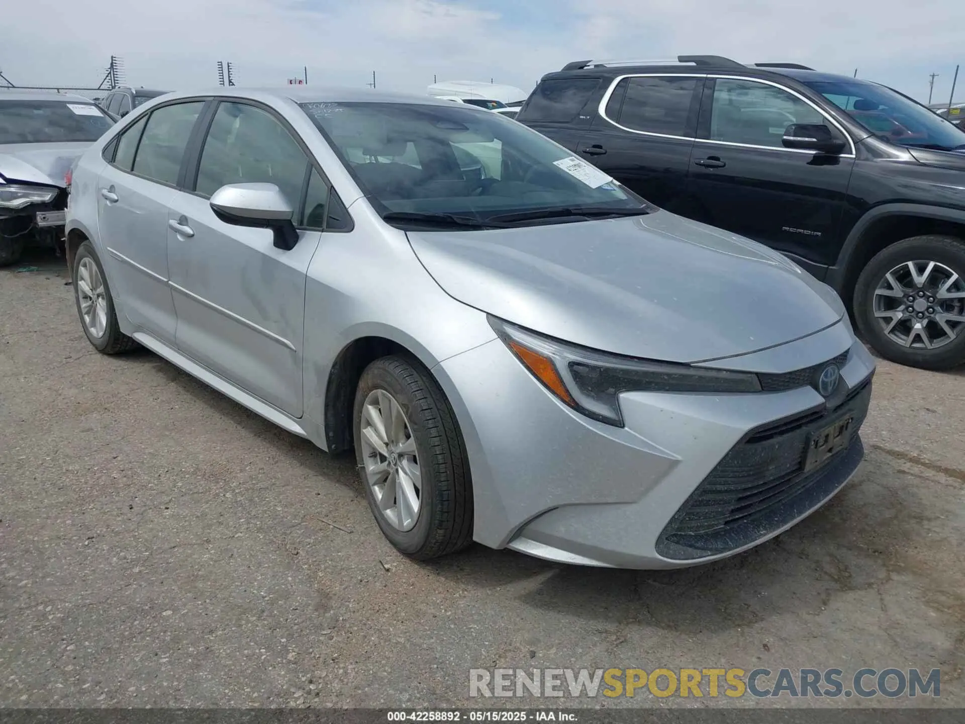1 Photograph of a damaged car JTDBCMFE1R3053215 TOYOTA COROLLA 2024