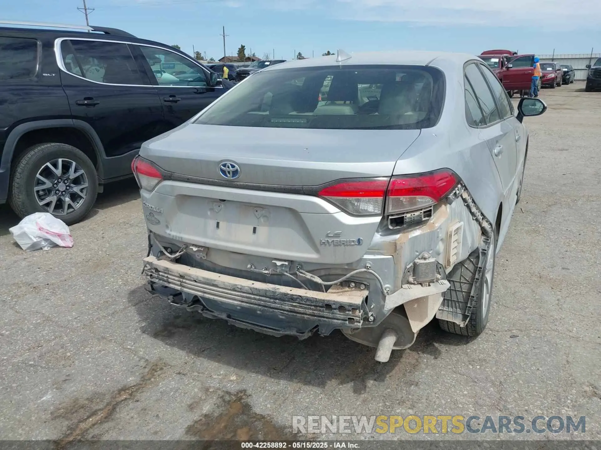 17 Photograph of a damaged car JTDBCMFE1R3053215 TOYOTA COROLLA 2024