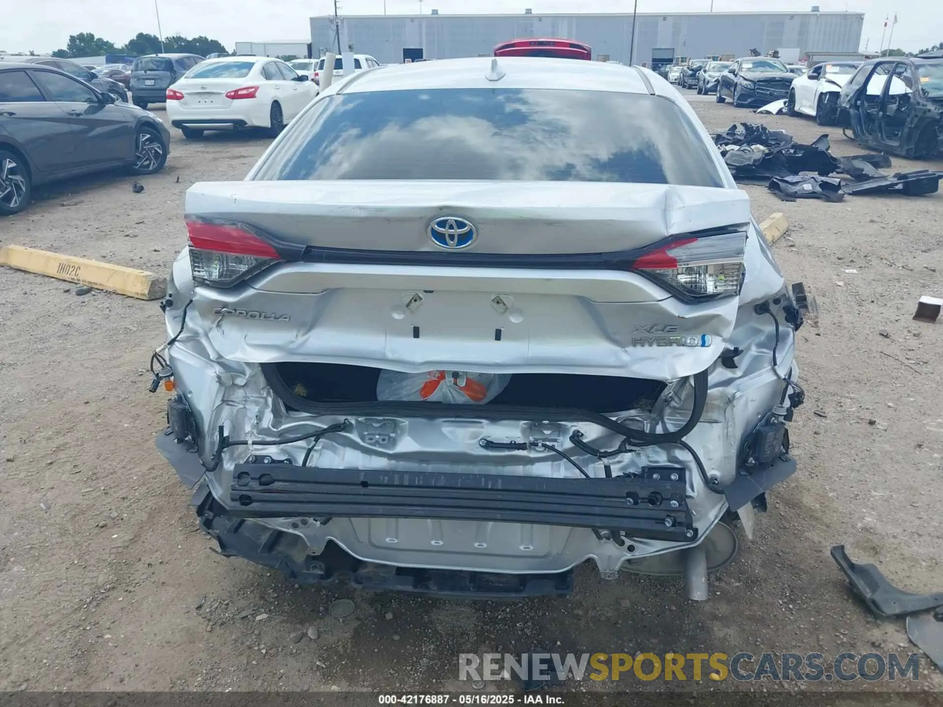 17 Photograph of a damaged car JTDBCMFE3R3037615 TOYOTA COROLLA 2024