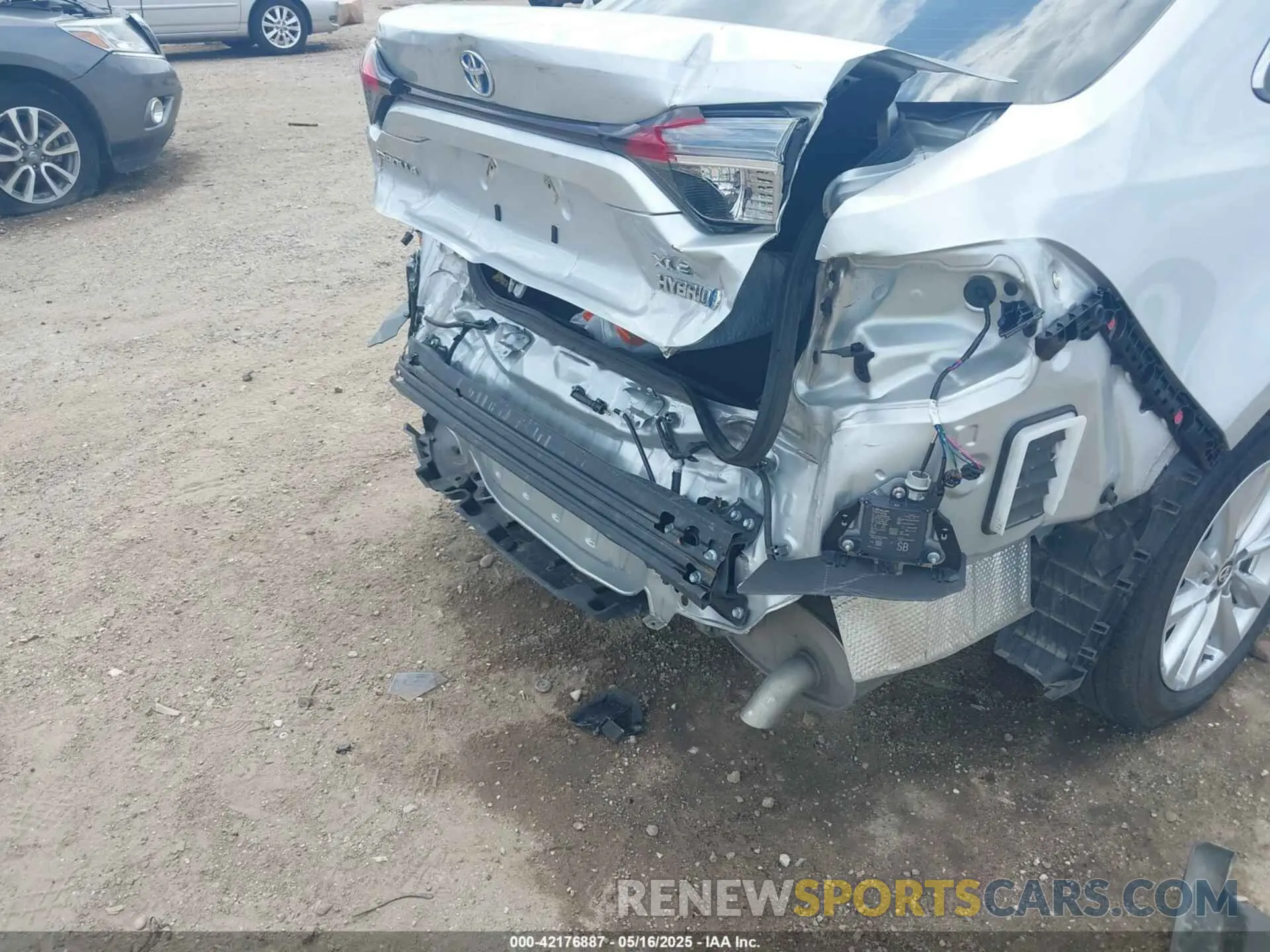19 Photograph of a damaged car JTDBCMFE3R3037615 TOYOTA COROLLA 2024