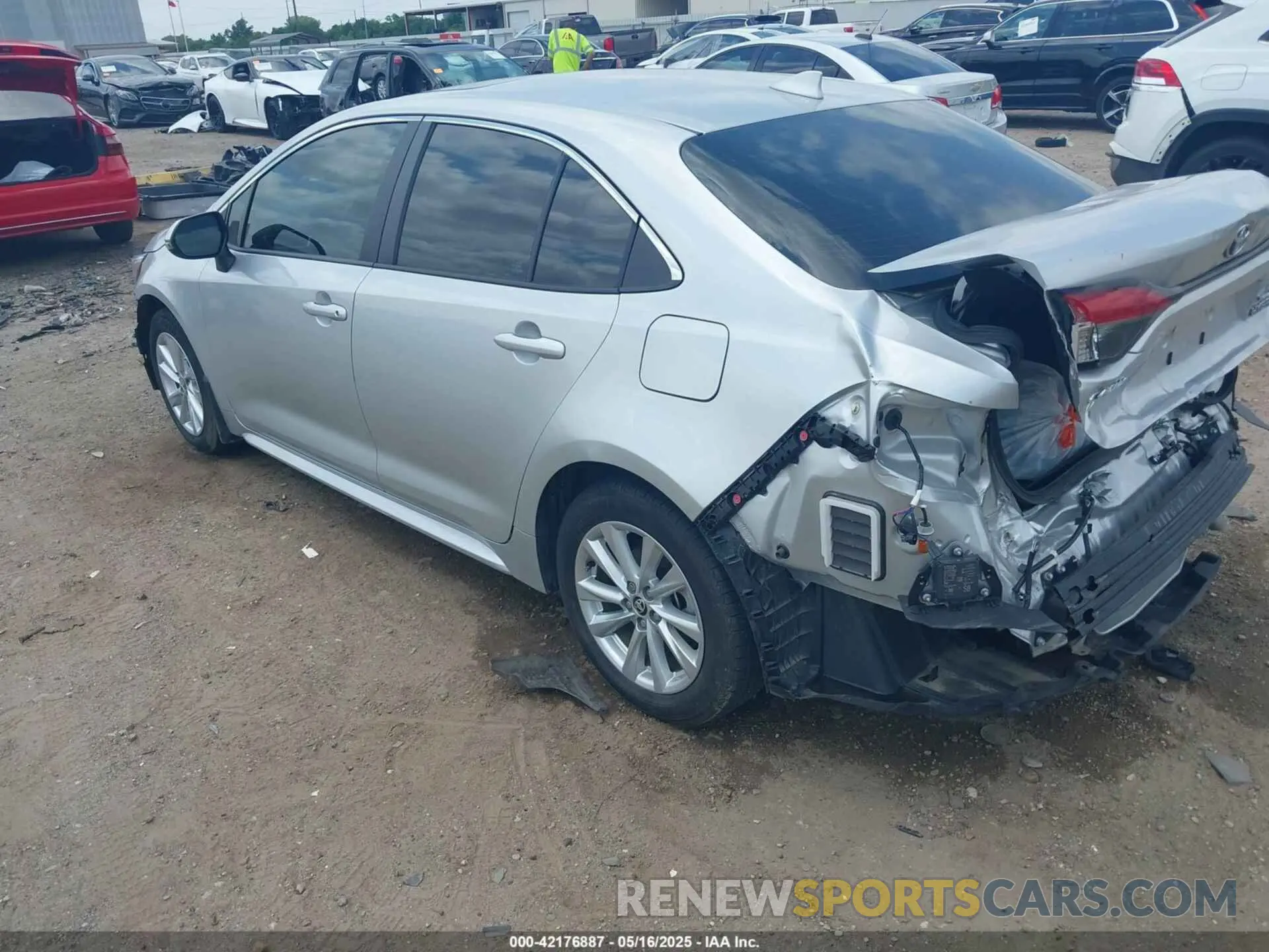 3 Photograph of a damaged car JTDBCMFE3R3037615 TOYOTA COROLLA 2024