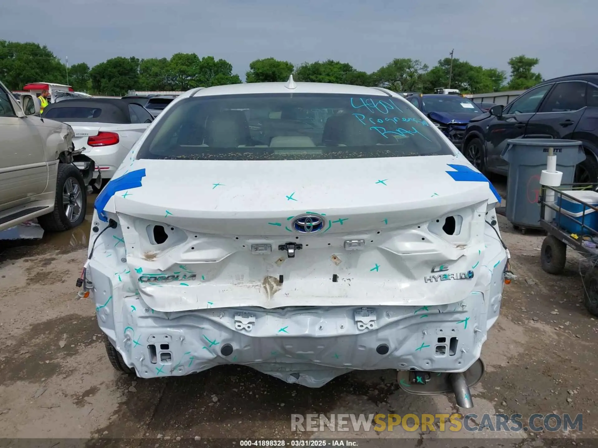 17 Photograph of a damaged car JTDBCMFE4R3040989 TOYOTA COROLLA 2024
