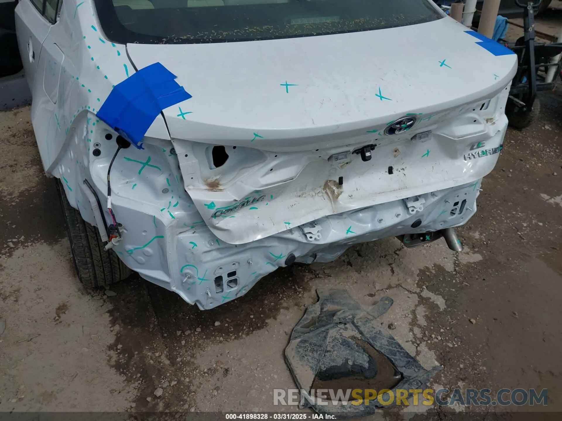 18 Photograph of a damaged car JTDBCMFE4R3040989 TOYOTA COROLLA 2024