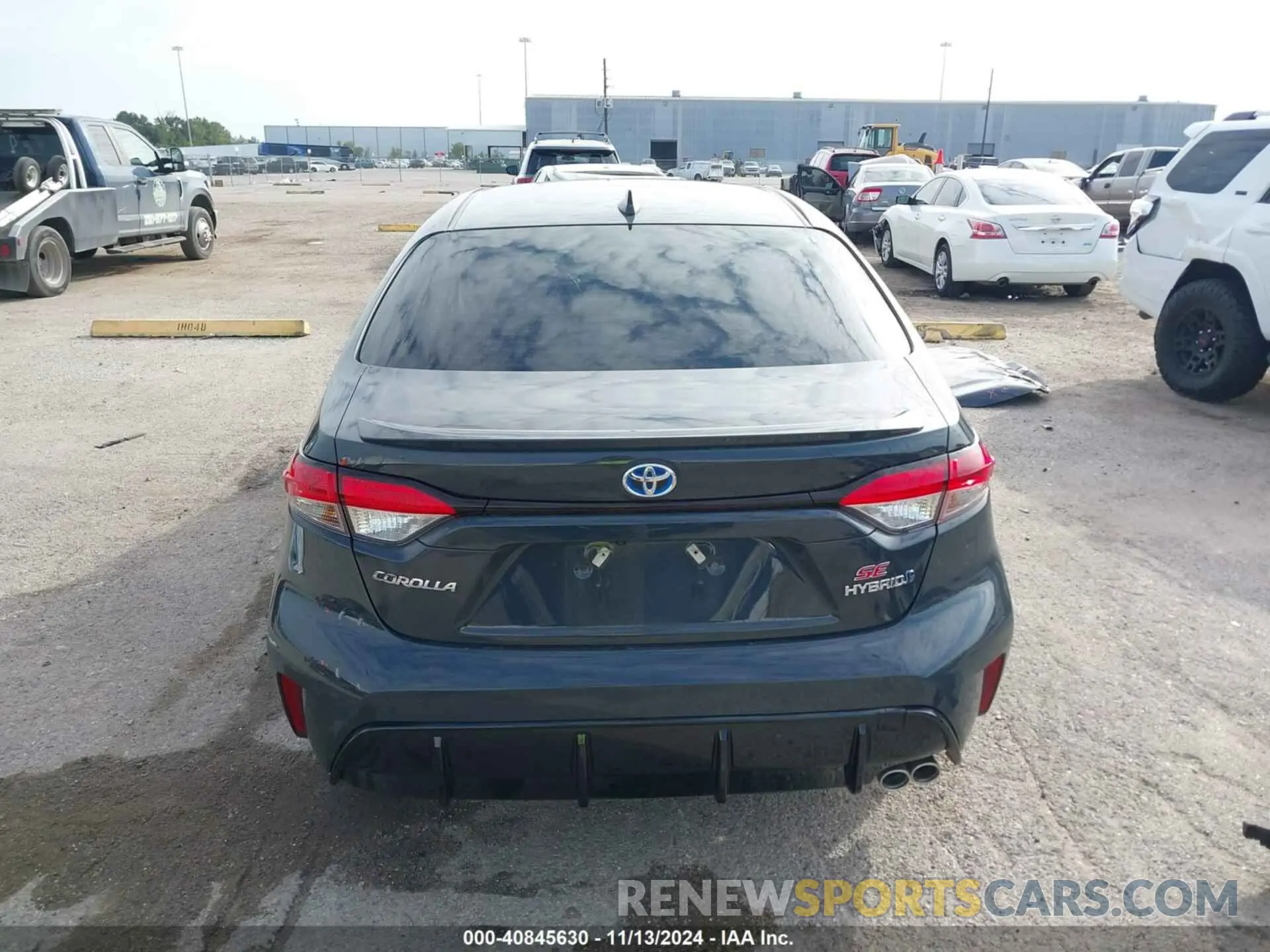 17 Photograph of a damaged car JTDBCMFE6R3028942 TOYOTA COROLLA 2024