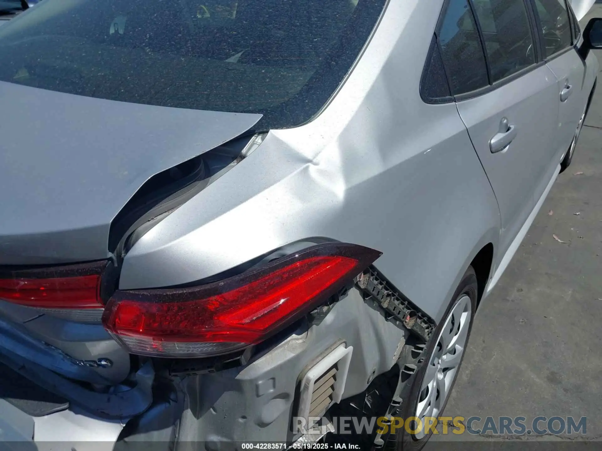 18 Photograph of a damaged car JTDBCMFE8R3054457 TOYOTA COROLLA 2024