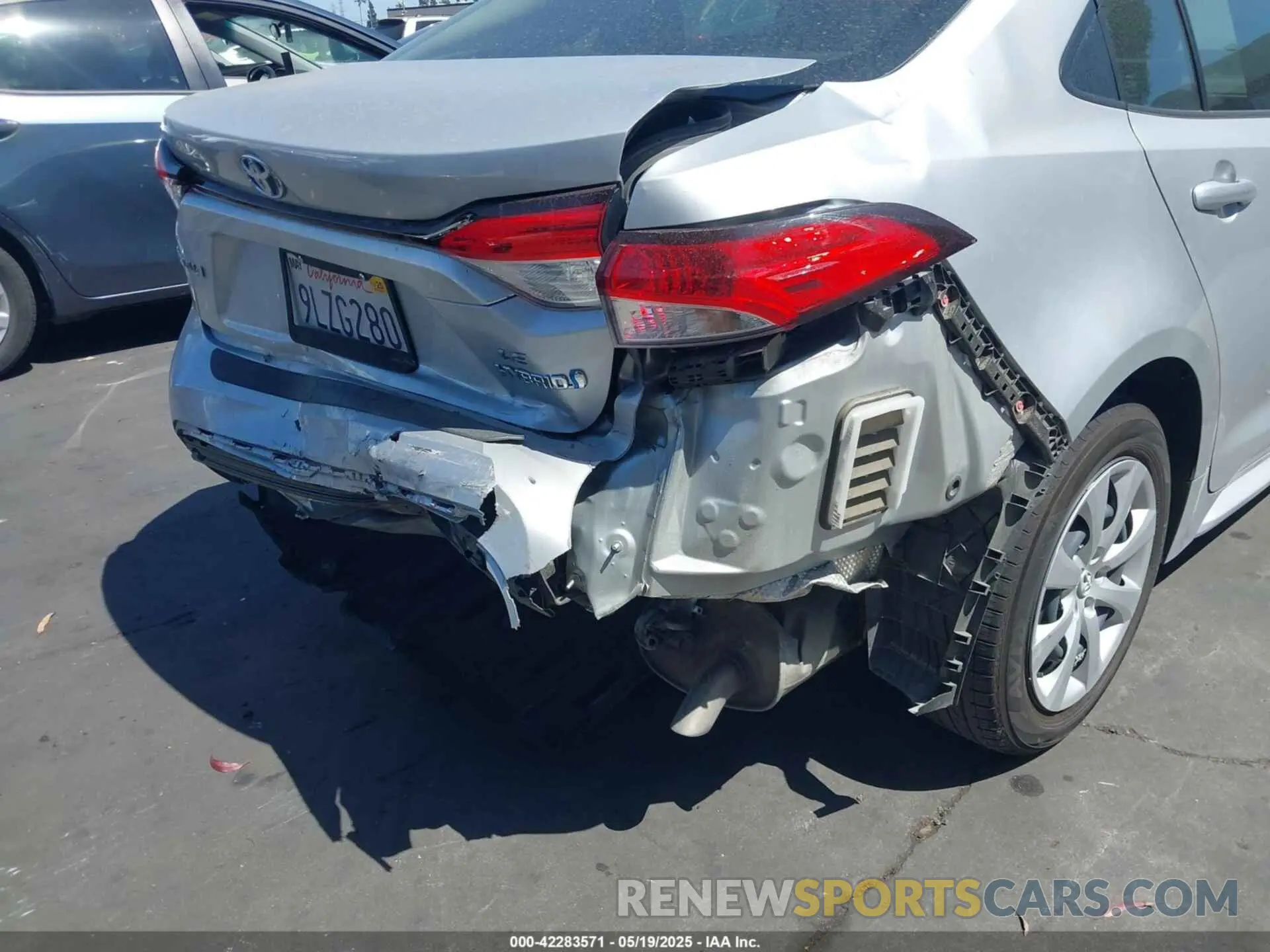 19 Photograph of a damaged car JTDBCMFE8R3054457 TOYOTA COROLLA 2024