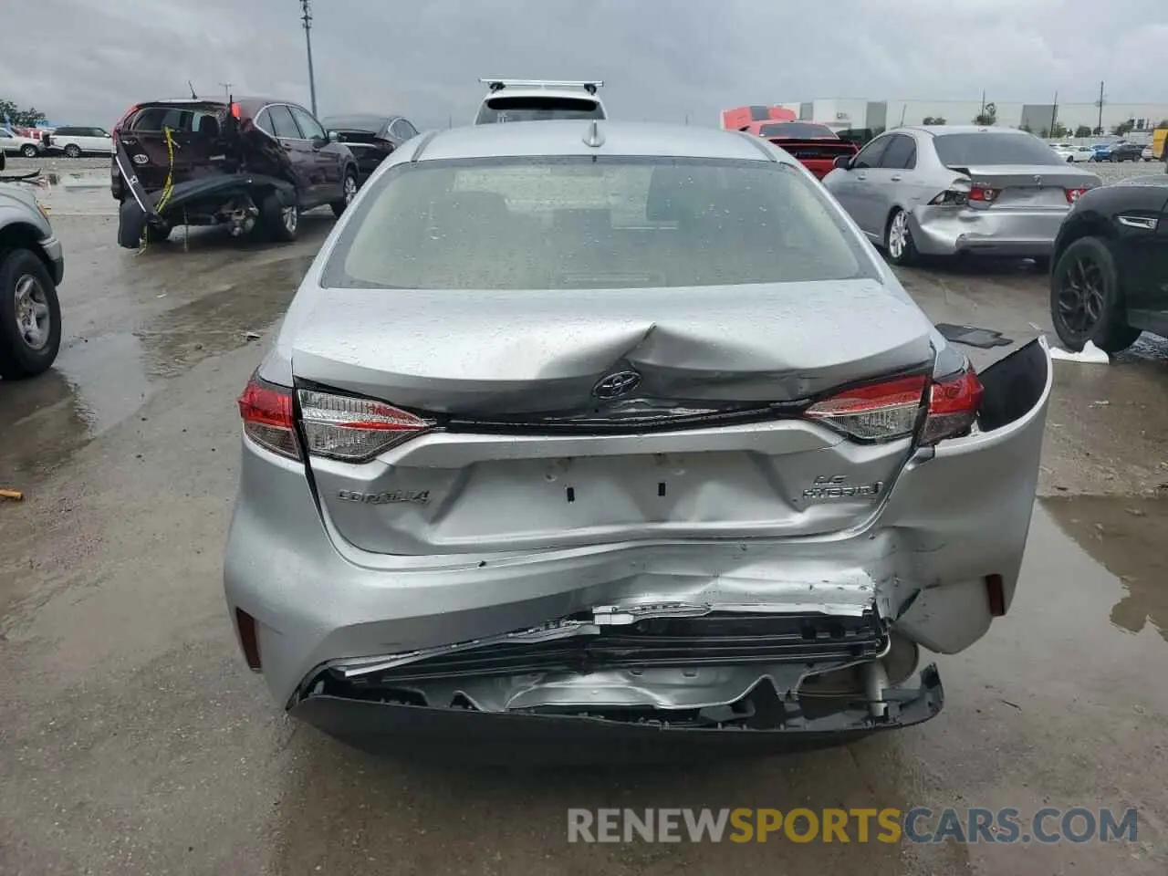 6 Photograph of a damaged car JTDBCMFE8RJ022555 TOYOTA COROLLA 2024