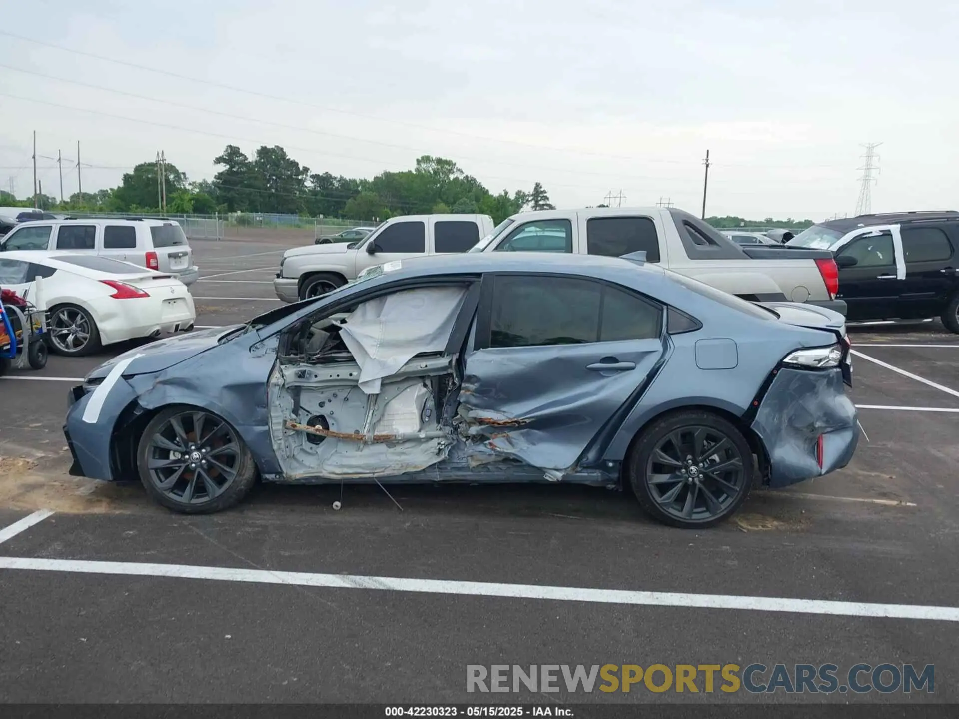 14 Photograph of a damaged car JTDBCMFE8RJ025200 TOYOTA COROLLA 2024