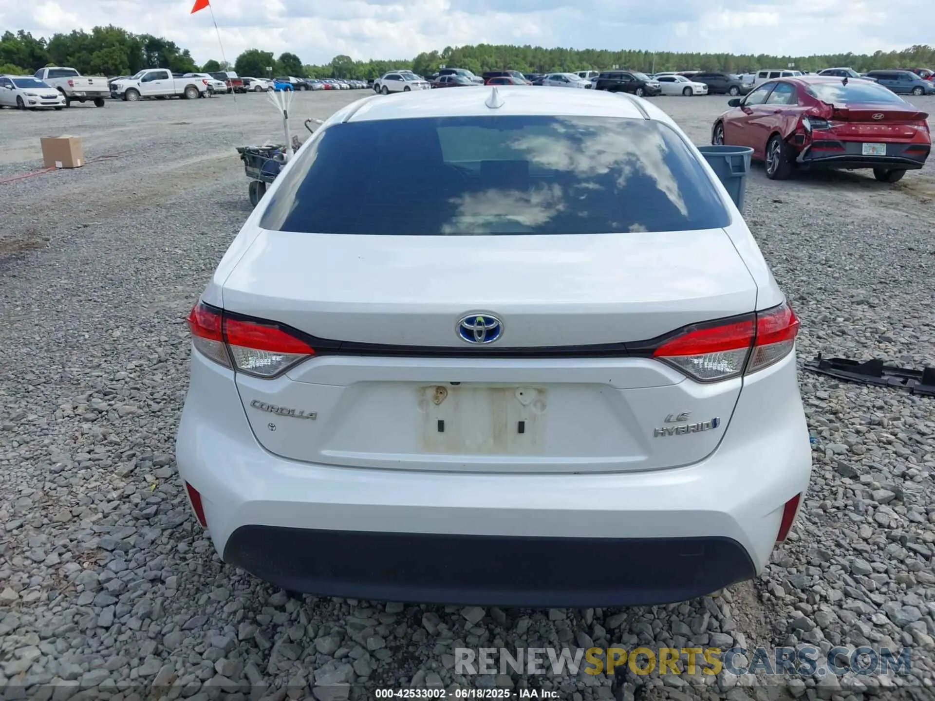 16 Photograph of a damaged car JTDBCMFE9R3047419 TOYOTA COROLLA 2024