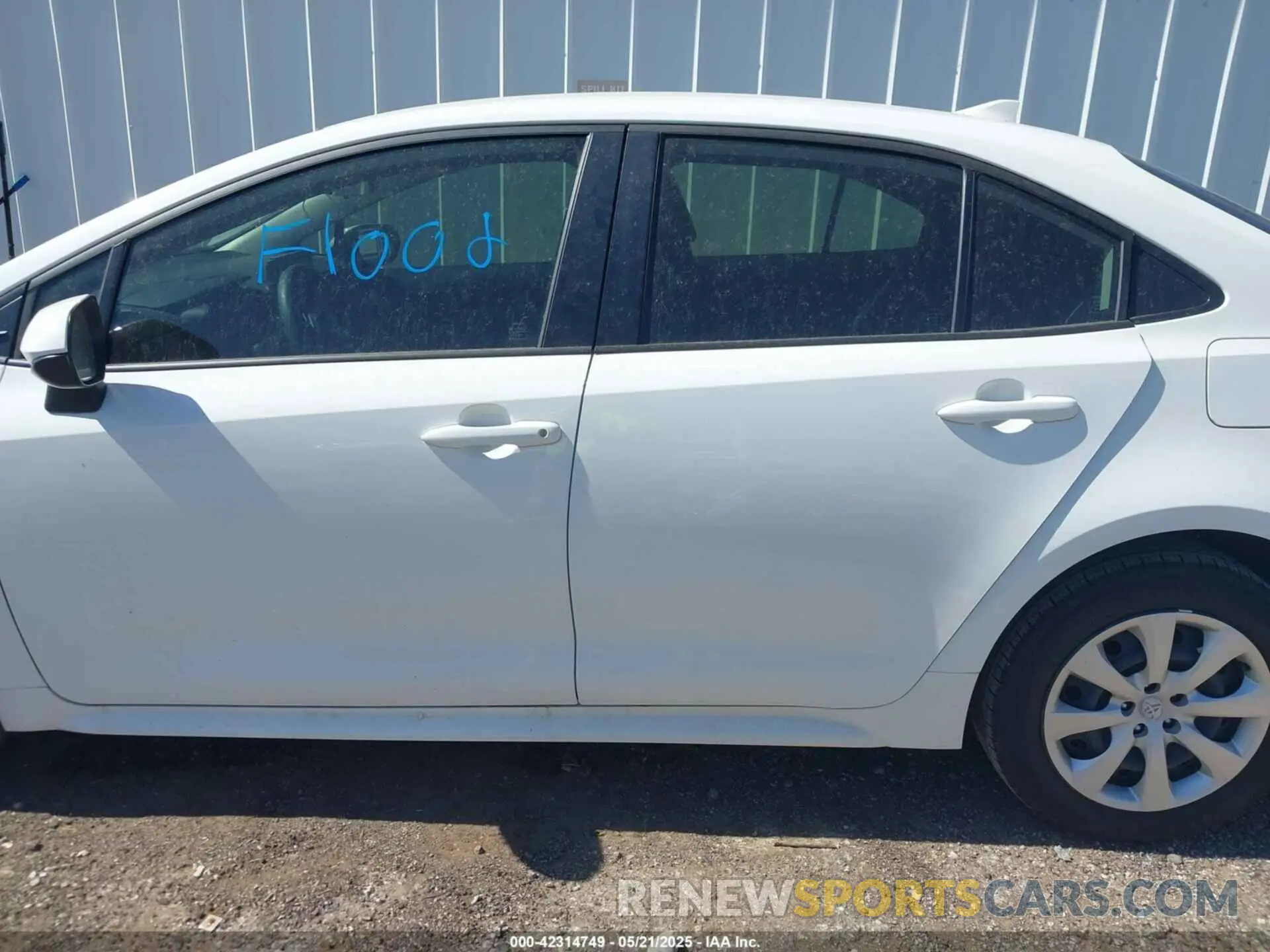 14 Photograph of a damaged car JTDBCMFE9RJ036447 TOYOTA COROLLA 2024