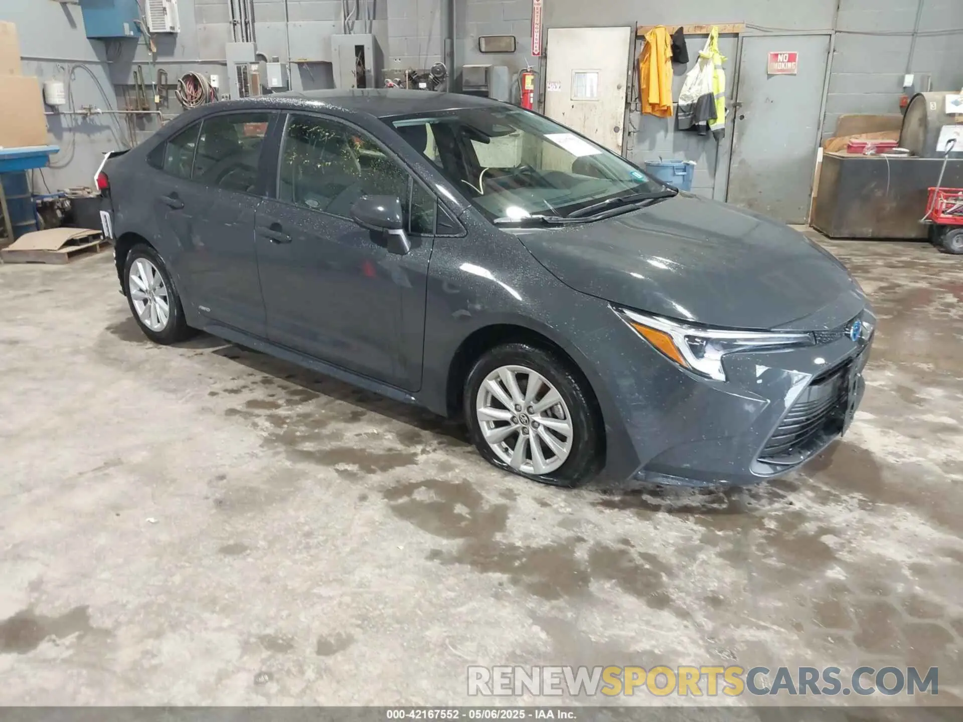 1 Photograph of a damaged car JTDBDMHE2R3015910 TOYOTA COROLLA 2024