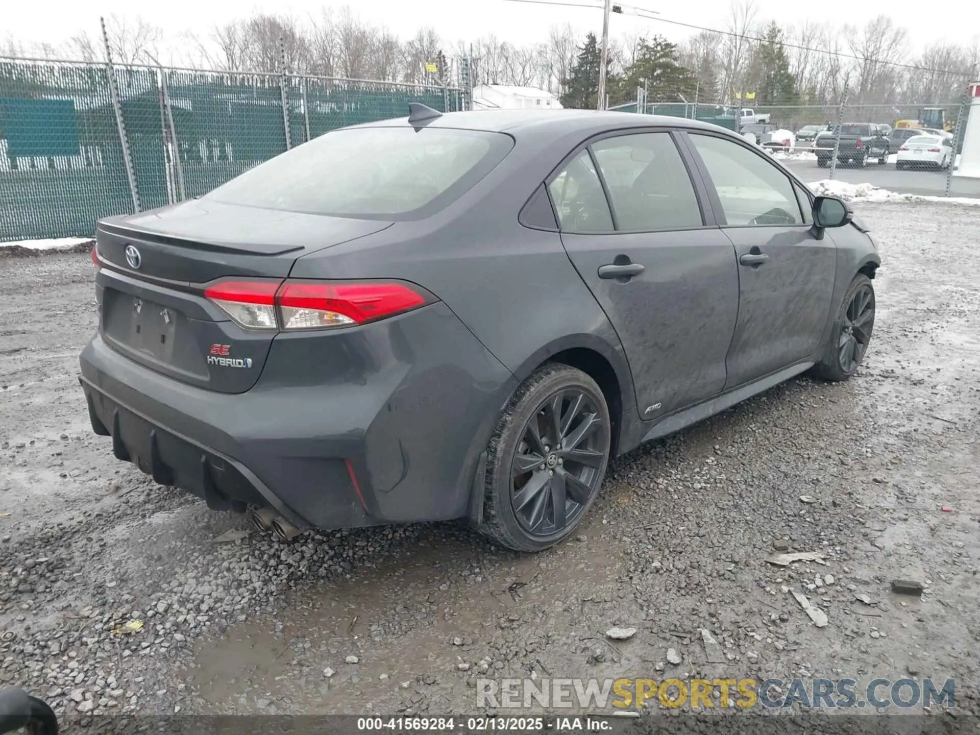 4 Photograph of a damaged car JTDBDMHE5R3009941 TOYOTA COROLLA 2024