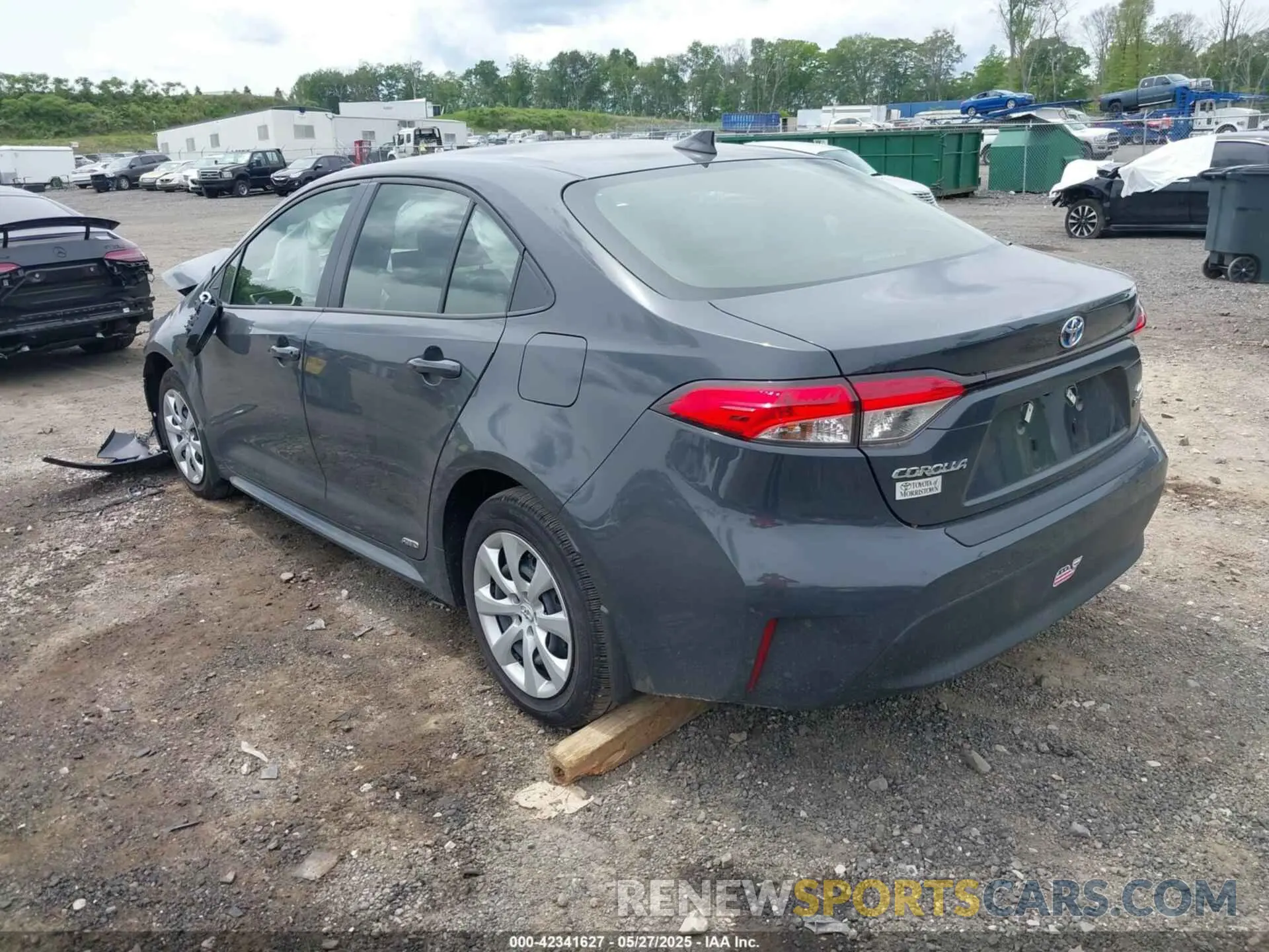 3 Photograph of a damaged car JTDBDMHE5R3015576 TOYOTA COROLLA 2024