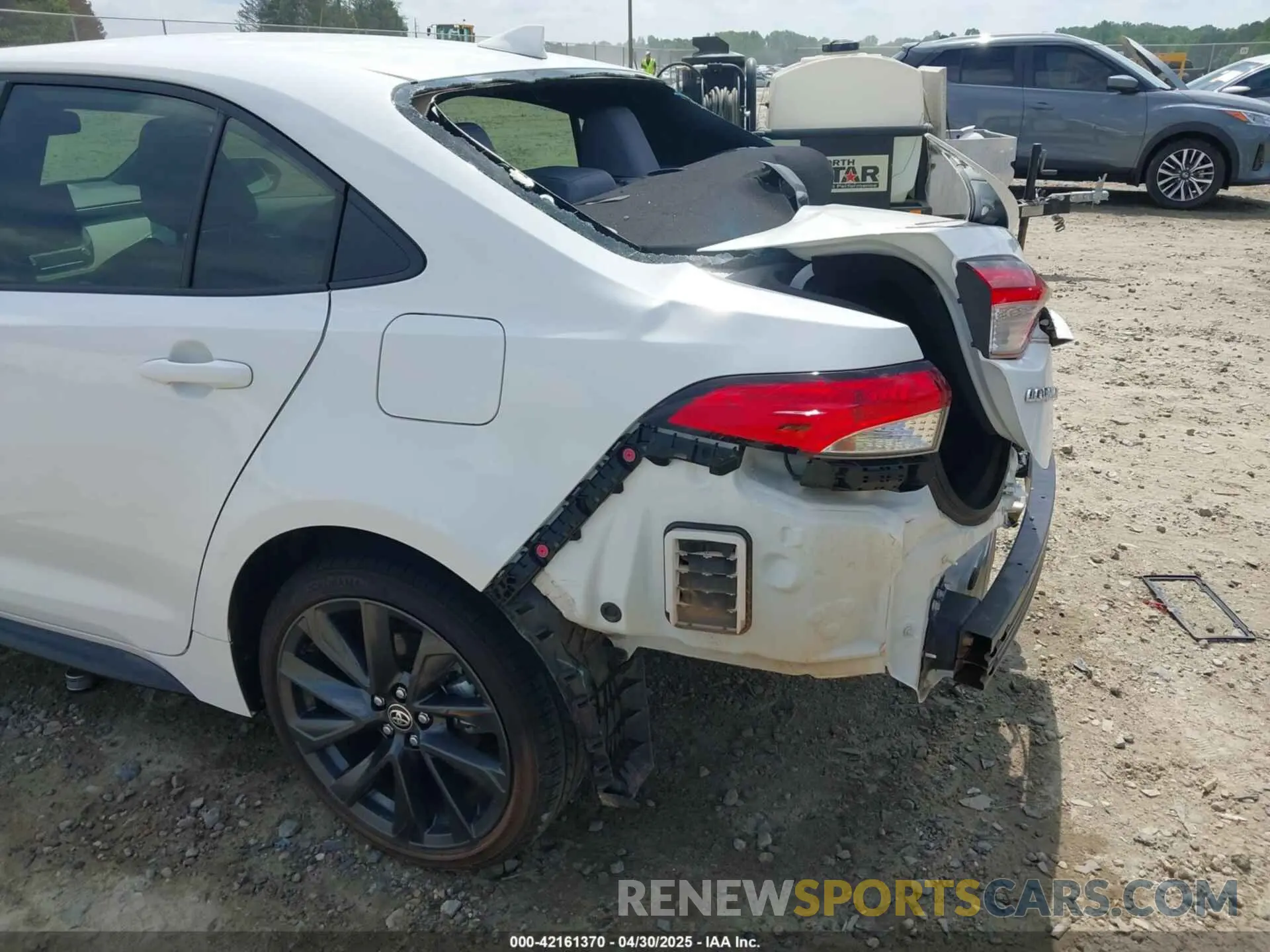 18 Photograph of a damaged car JTDS4MCE7R3519697 TOYOTA COROLLA 2024