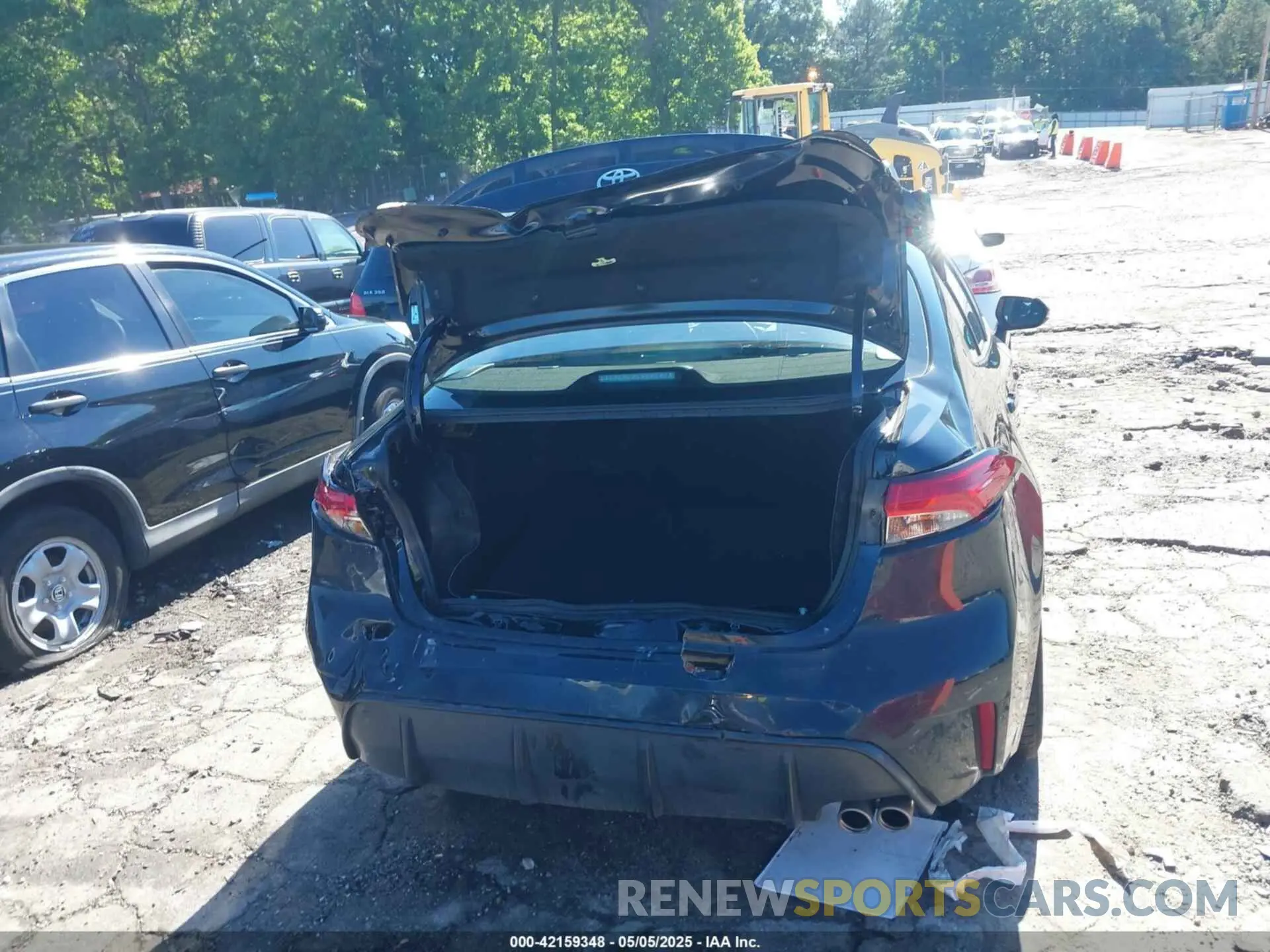 16 Photograph of a damaged car 5YFB4MCE0SP223353 TOYOTA COROLLA 2025