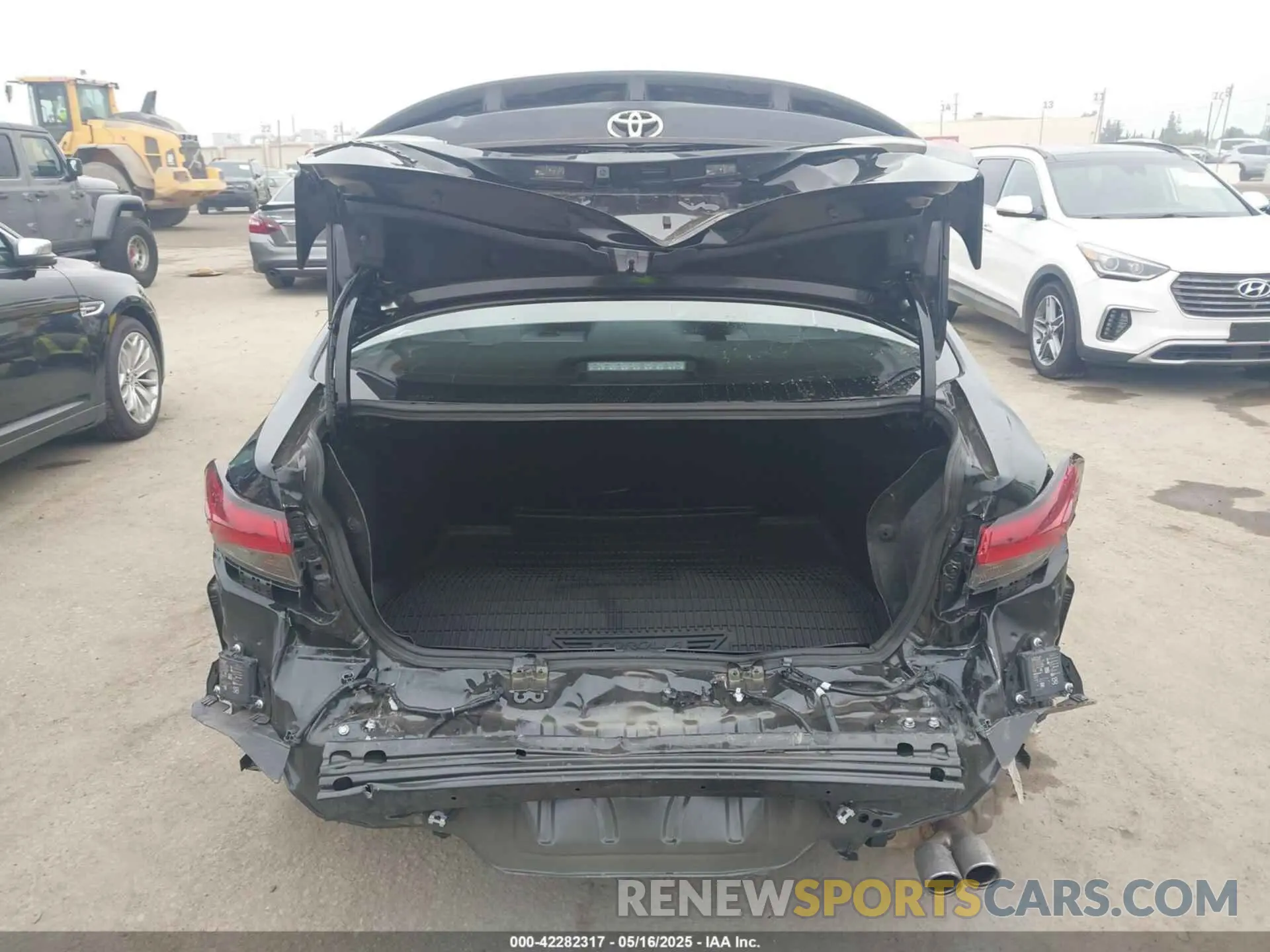 17 Photograph of a damaged car 5YFB4MCE6SP224393 TOYOTA COROLLA 2025