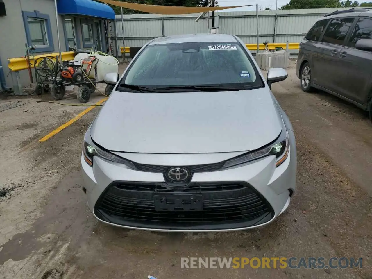 5 Photograph of a damaged car 5YFB4MDE0SP259901 TOYOTA COROLLA 2025