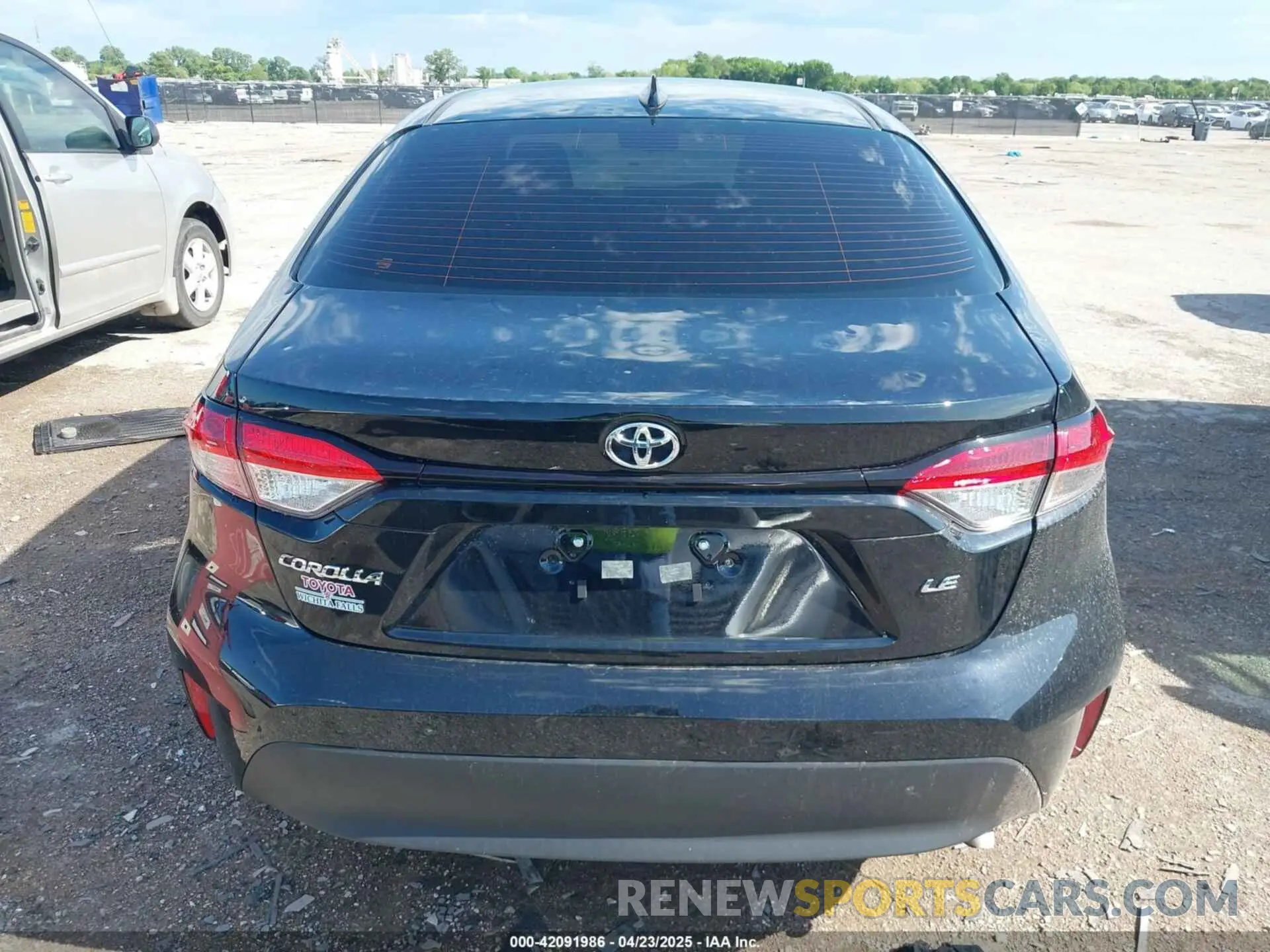 16 Photograph of a damaged car 5YFB4MDE0SP275922 TOYOTA COROLLA 2025