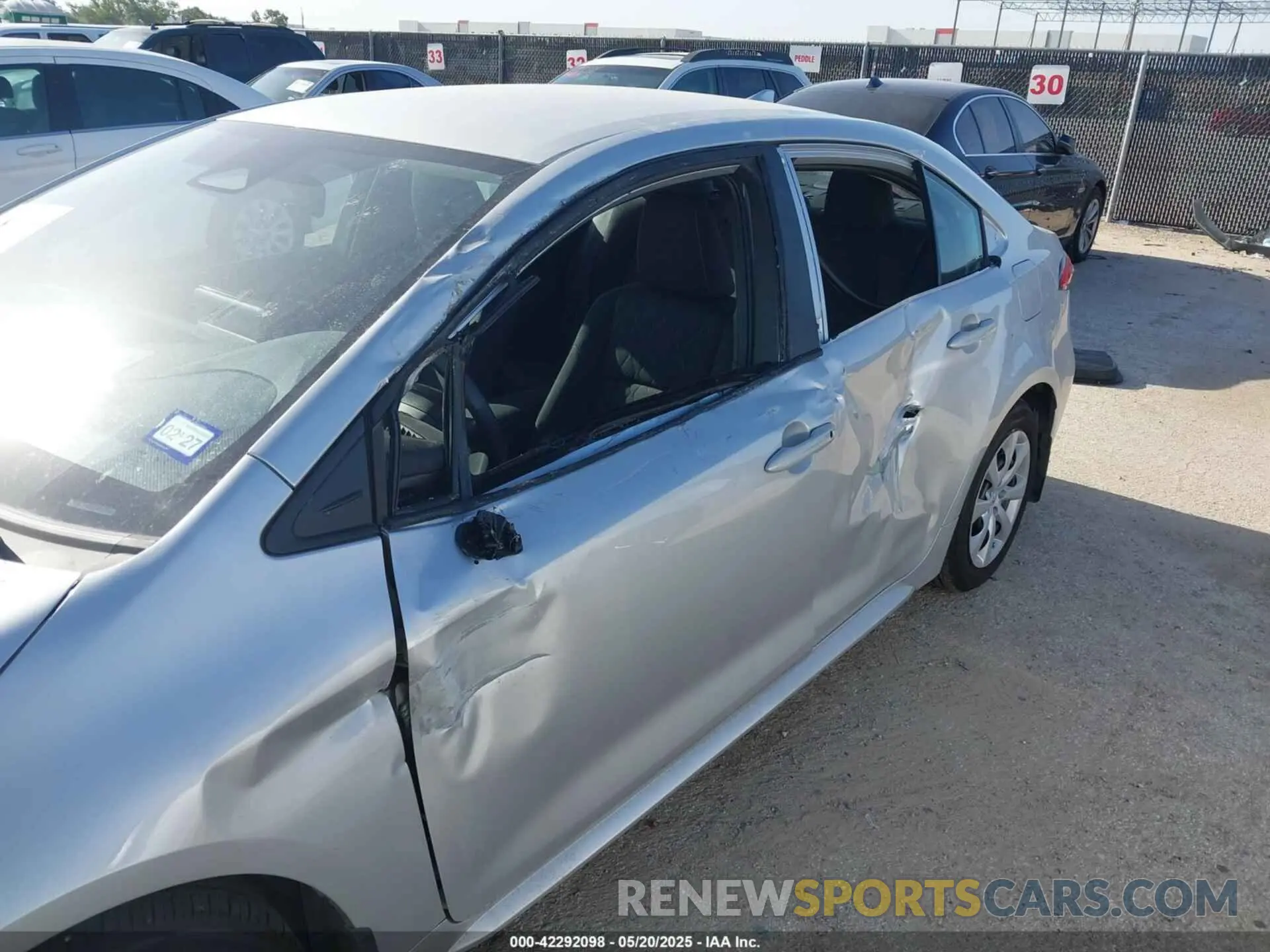 5 Photograph of a damaged car 5YFB4MDE0SP276035 TOYOTA COROLLA 2025