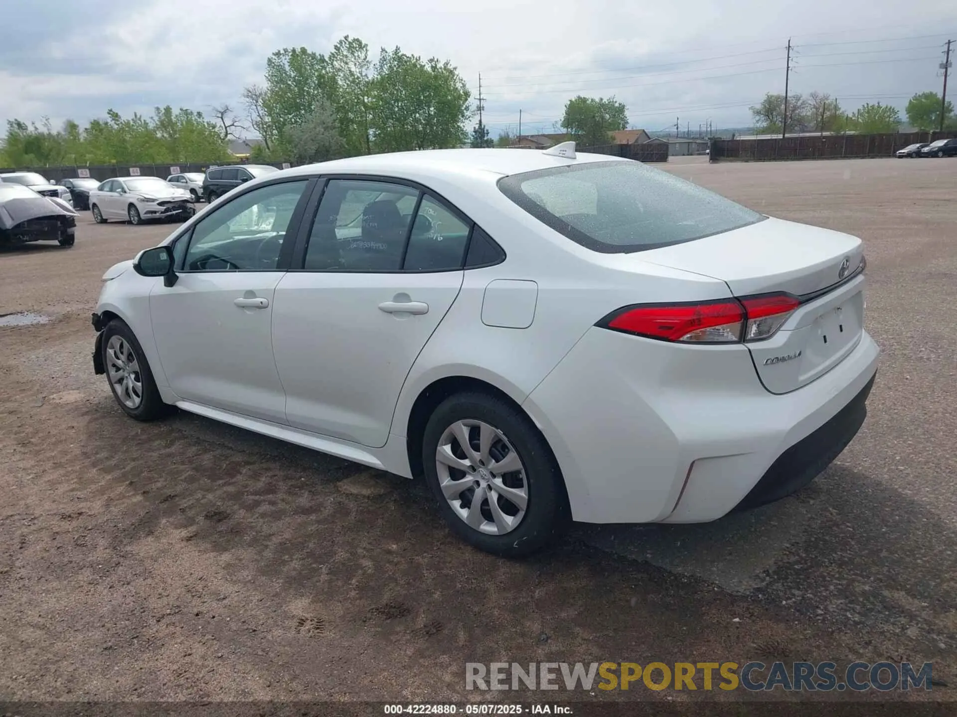 15 Photograph of a damaged car 5YFB4MDE0SP280599 TOYOTA COROLLA 2025