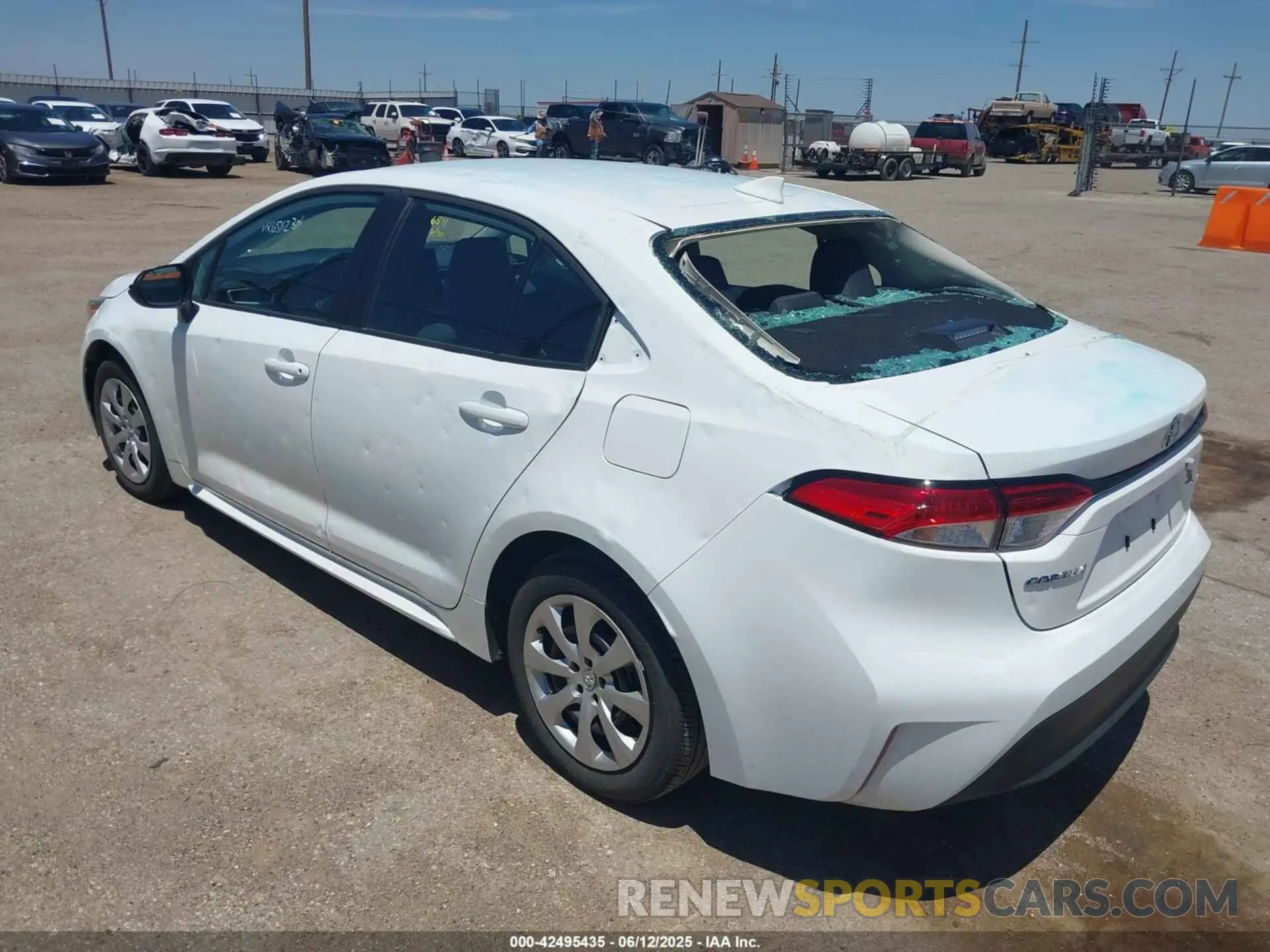 3 Photograph of a damaged car 5YFB4MDE0SP287827 TOYOTA COROLLA 2025