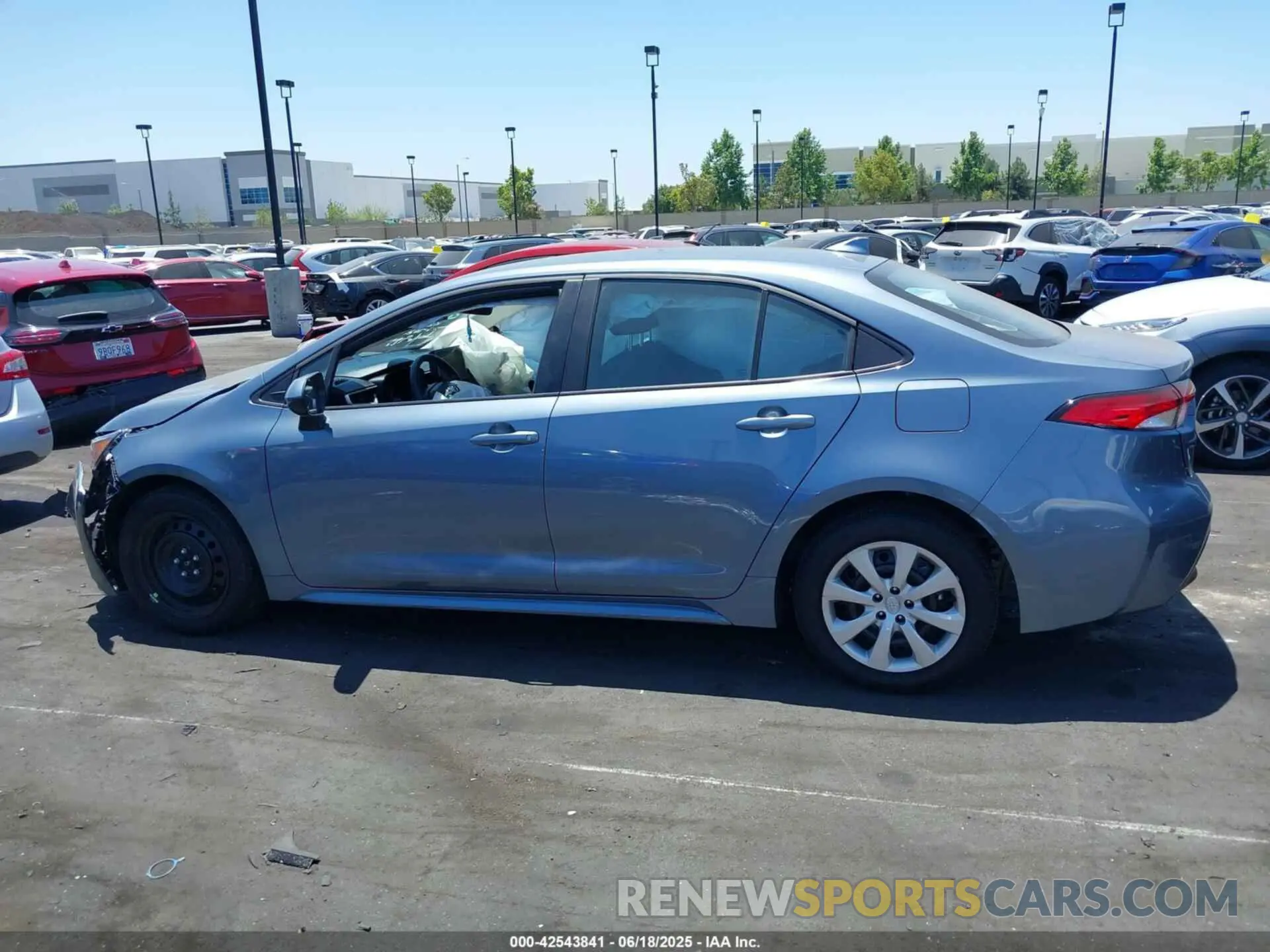 15 Photograph of a damaged car 5YFB4MDE1SP247434 TOYOTA COROLLA 2025