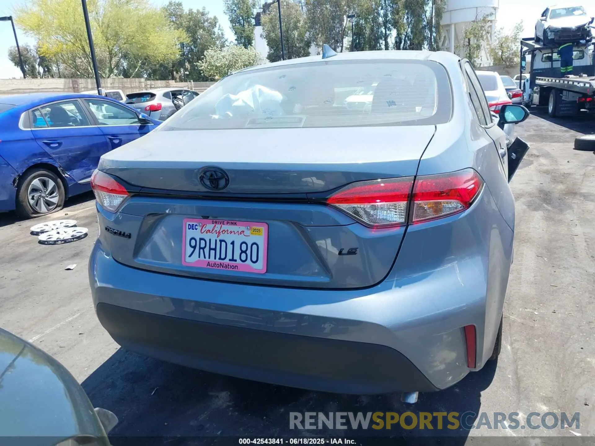 17 Photograph of a damaged car 5YFB4MDE1SP247434 TOYOTA COROLLA 2025