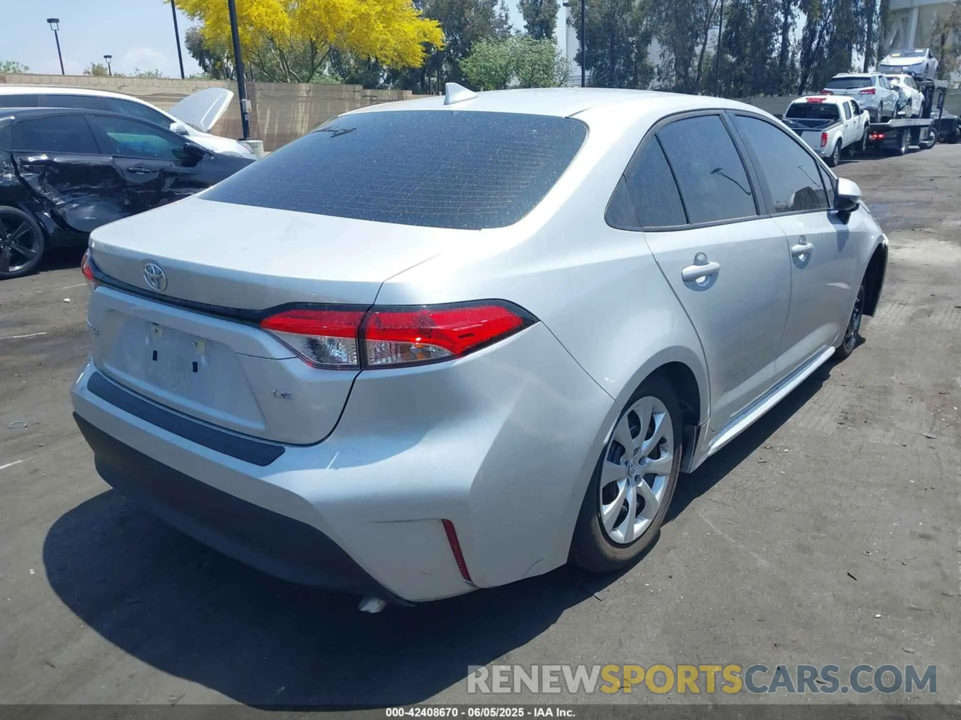 4 Photograph of a damaged car 5YFB4MDE1SP253413 TOYOTA COROLLA 2025