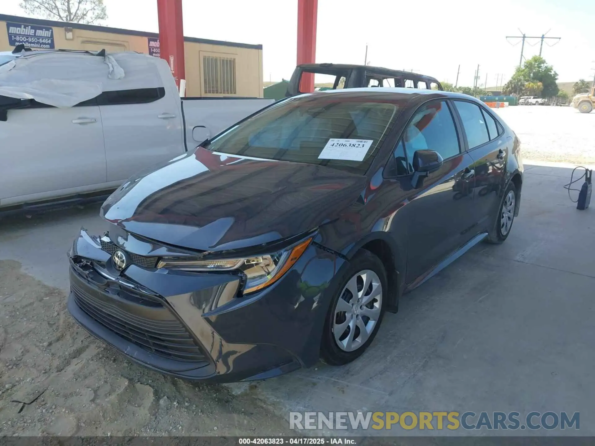 2 Photograph of a damaged car 5YFB4MDE1SP269904 TOYOTA COROLLA 2025