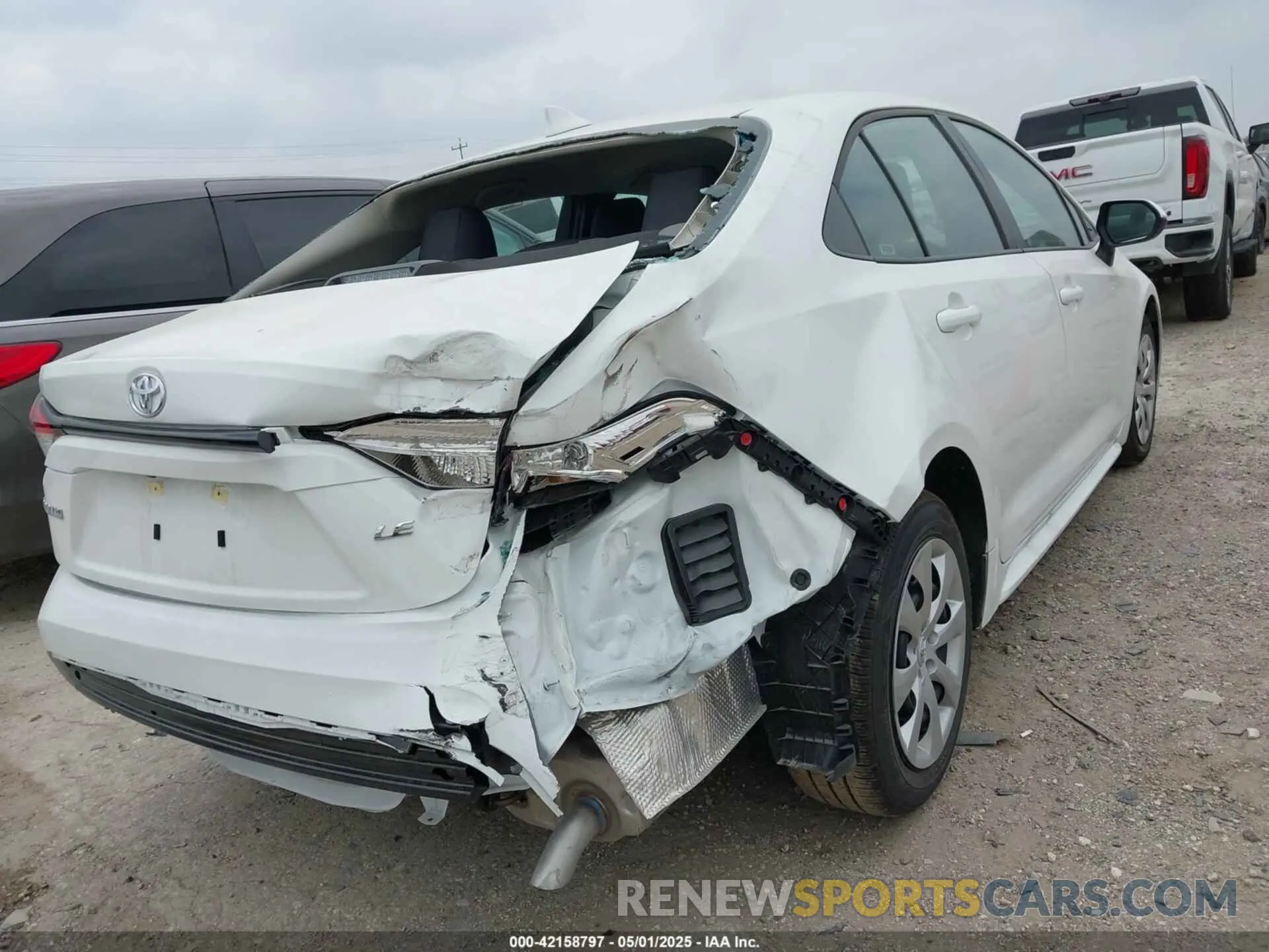 6 Photograph of a damaged car 5YFB4MDE1SP276772 TOYOTA COROLLA 2025