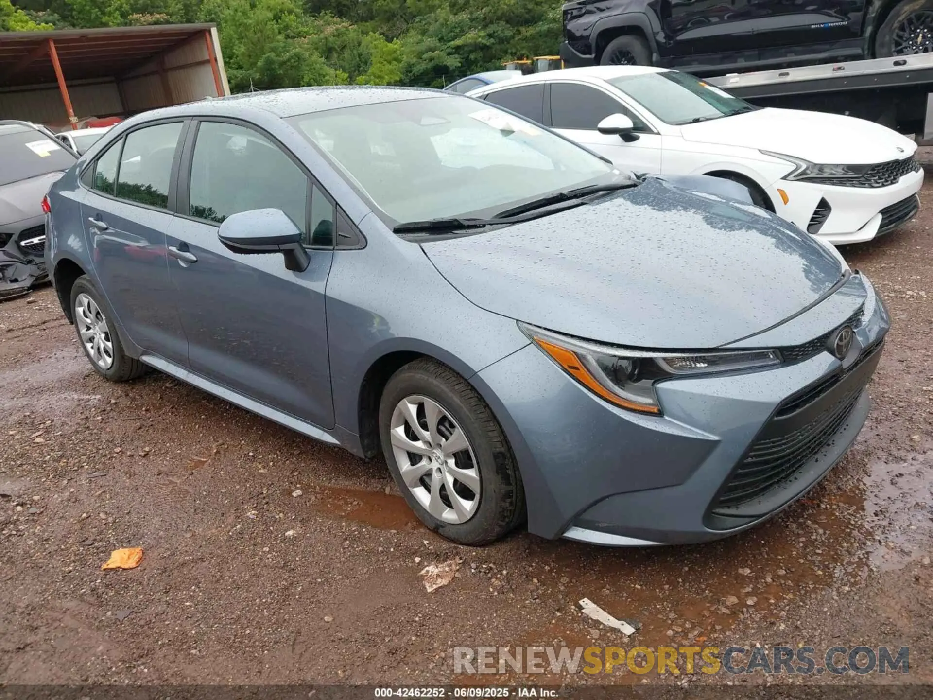 1 Photograph of a damaged car 5YFB4MDE1SP294222 TOYOTA COROLLA 2025
