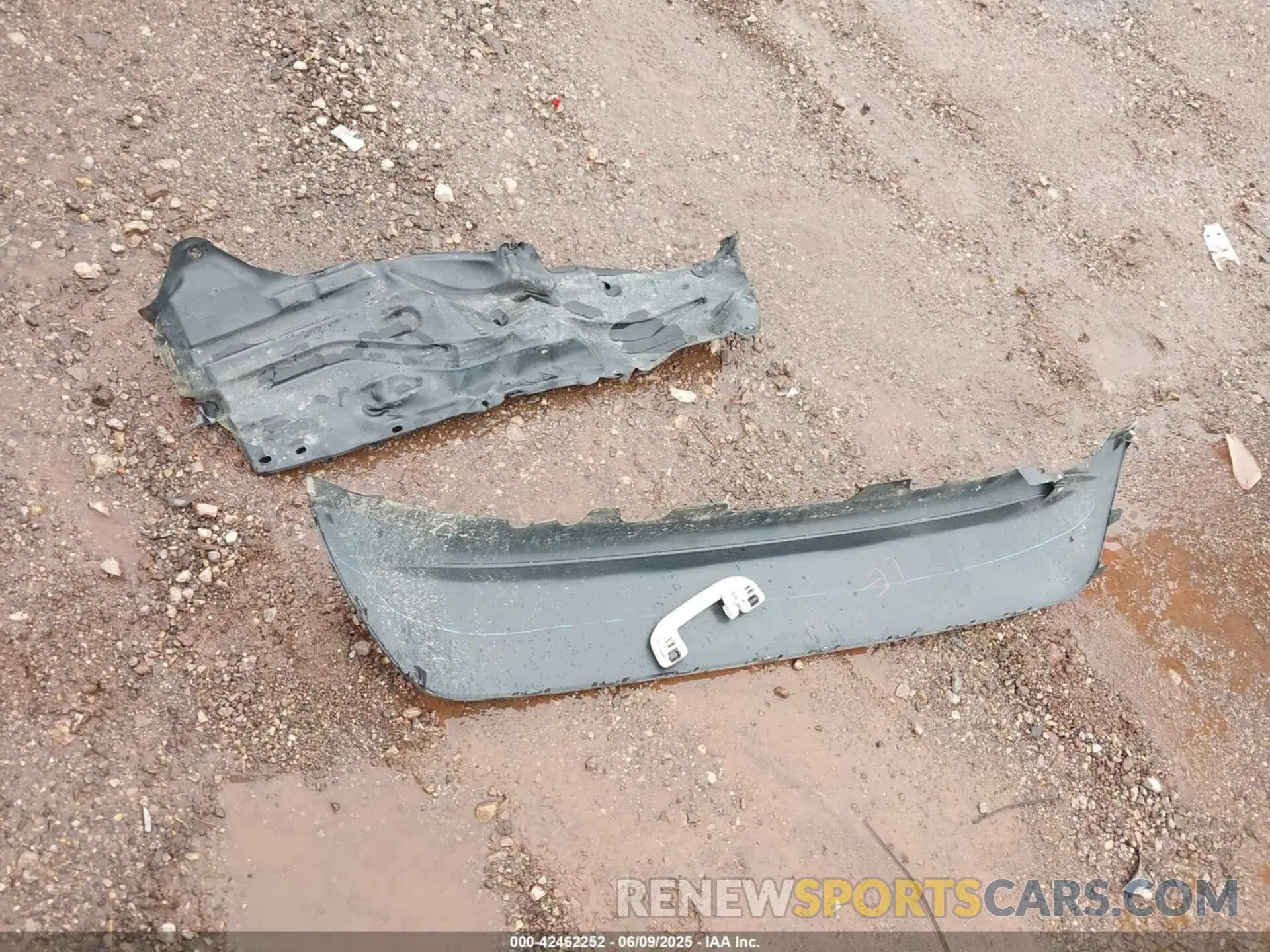 12 Photograph of a damaged car 5YFB4MDE1SP294222 TOYOTA COROLLA 2025