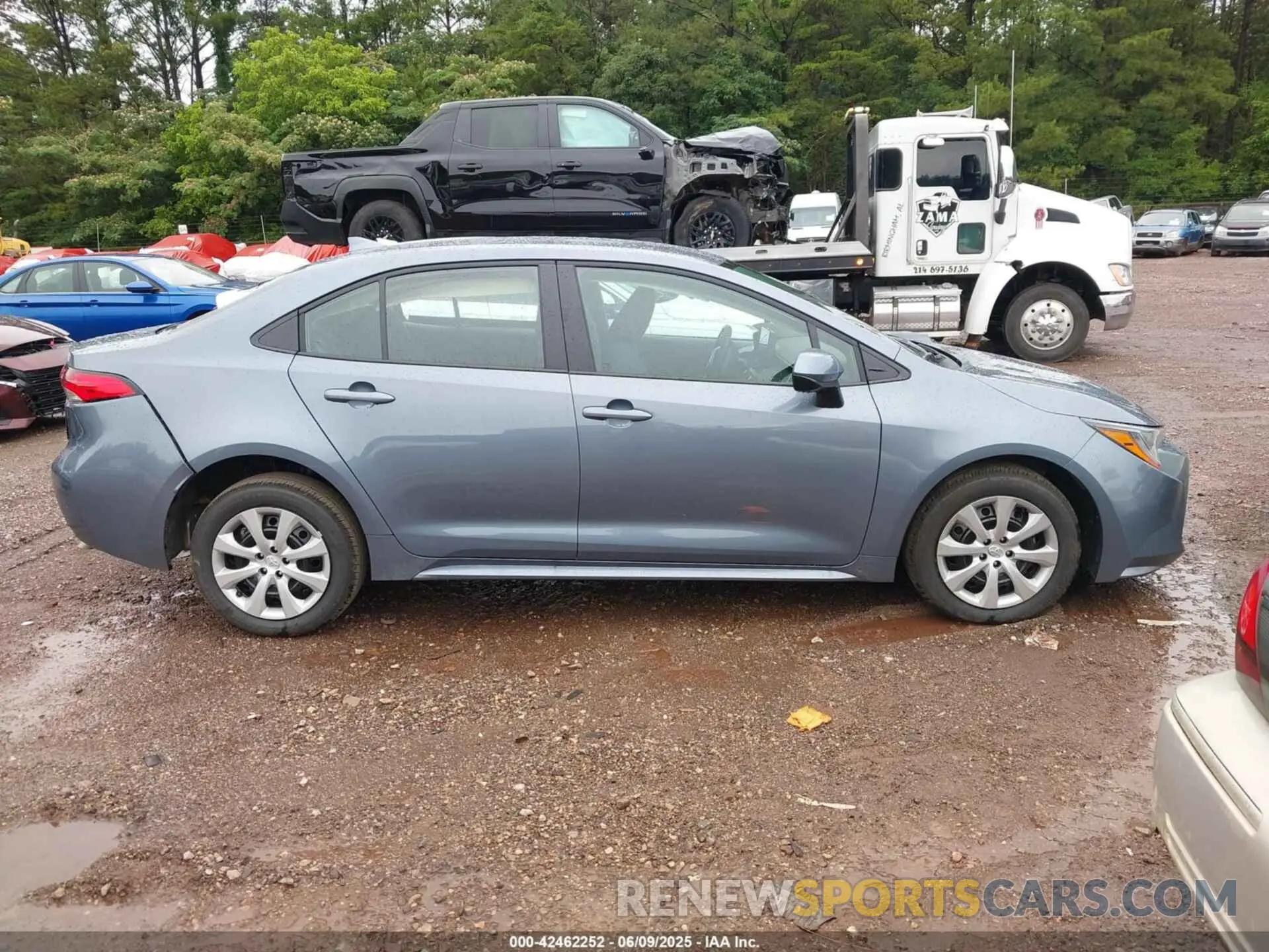 14 Photograph of a damaged car 5YFB4MDE1SP294222 TOYOTA COROLLA 2025
