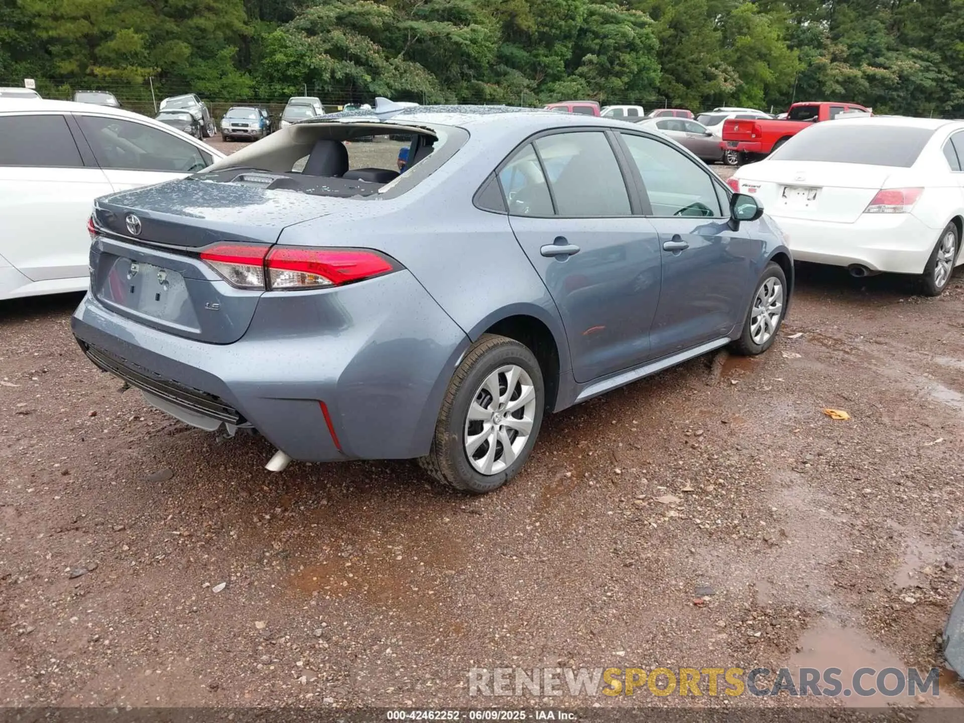 4 Photograph of a damaged car 5YFB4MDE1SP294222 TOYOTA COROLLA 2025