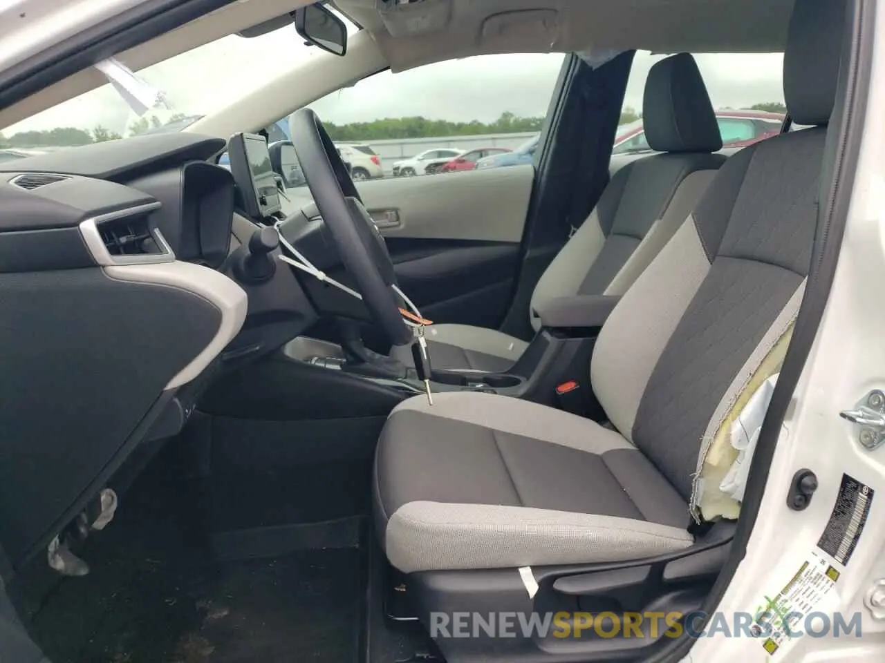 7 Photograph of a damaged car 5YFB4MDE2SP228889 TOYOTA COROLLA 2025