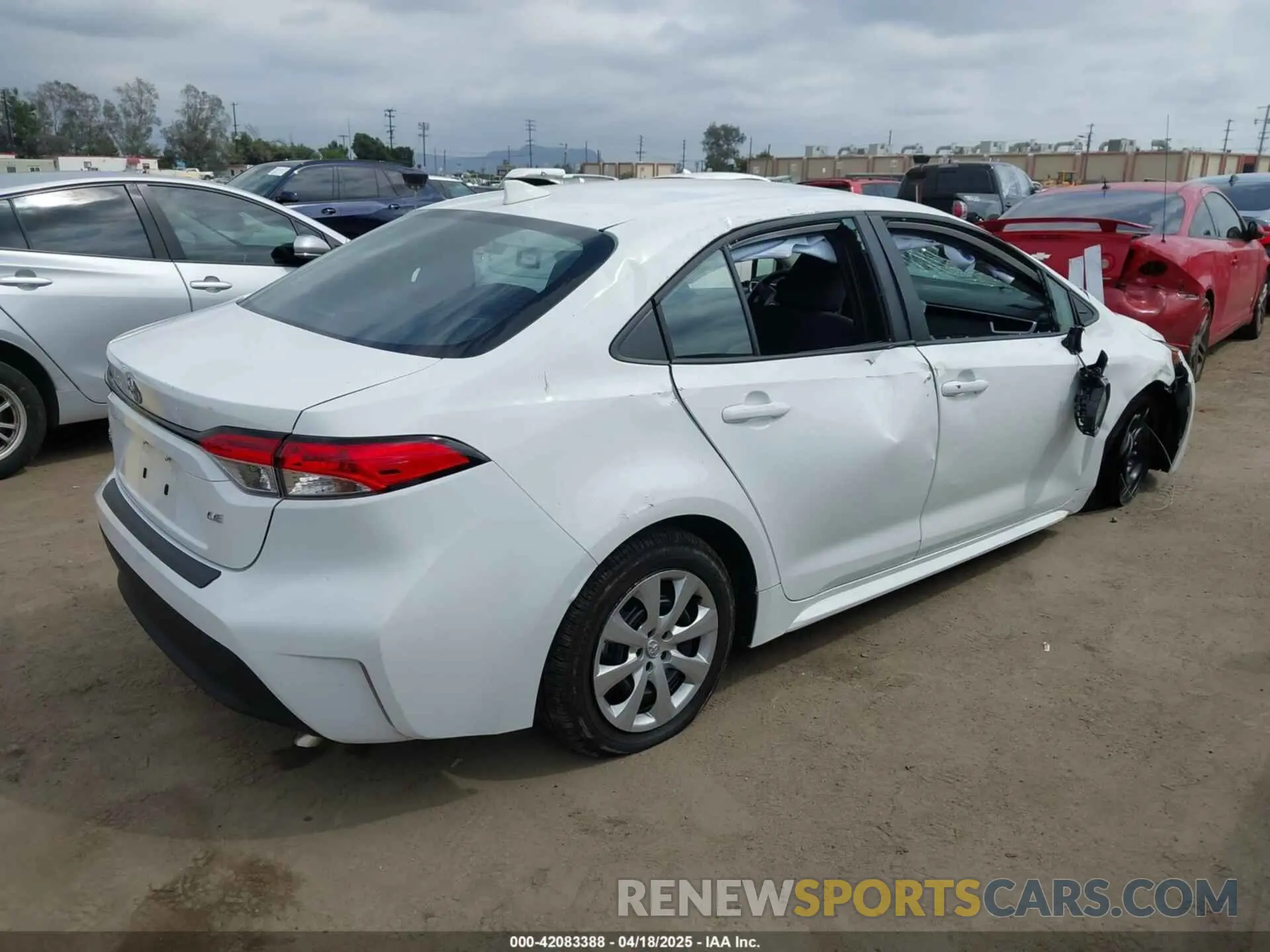 4 Photograph of a damaged car 5YFB4MDE2SP229685 TOYOTA COROLLA 2025