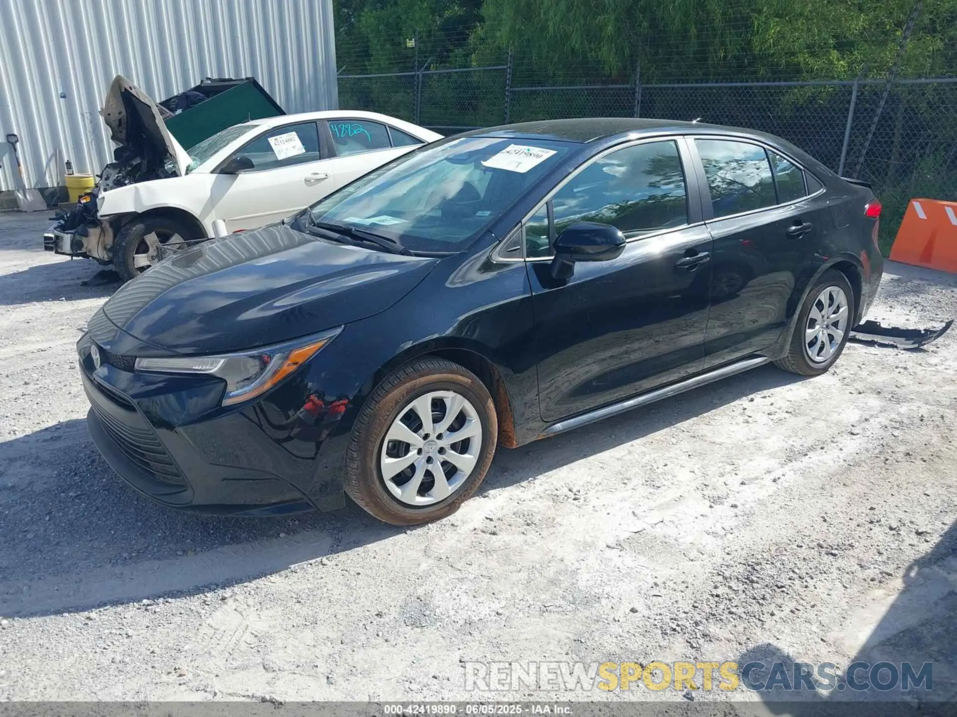 2 Photograph of a damaged car 5YFB4MDE2SP242260 TOYOTA COROLLA 2025