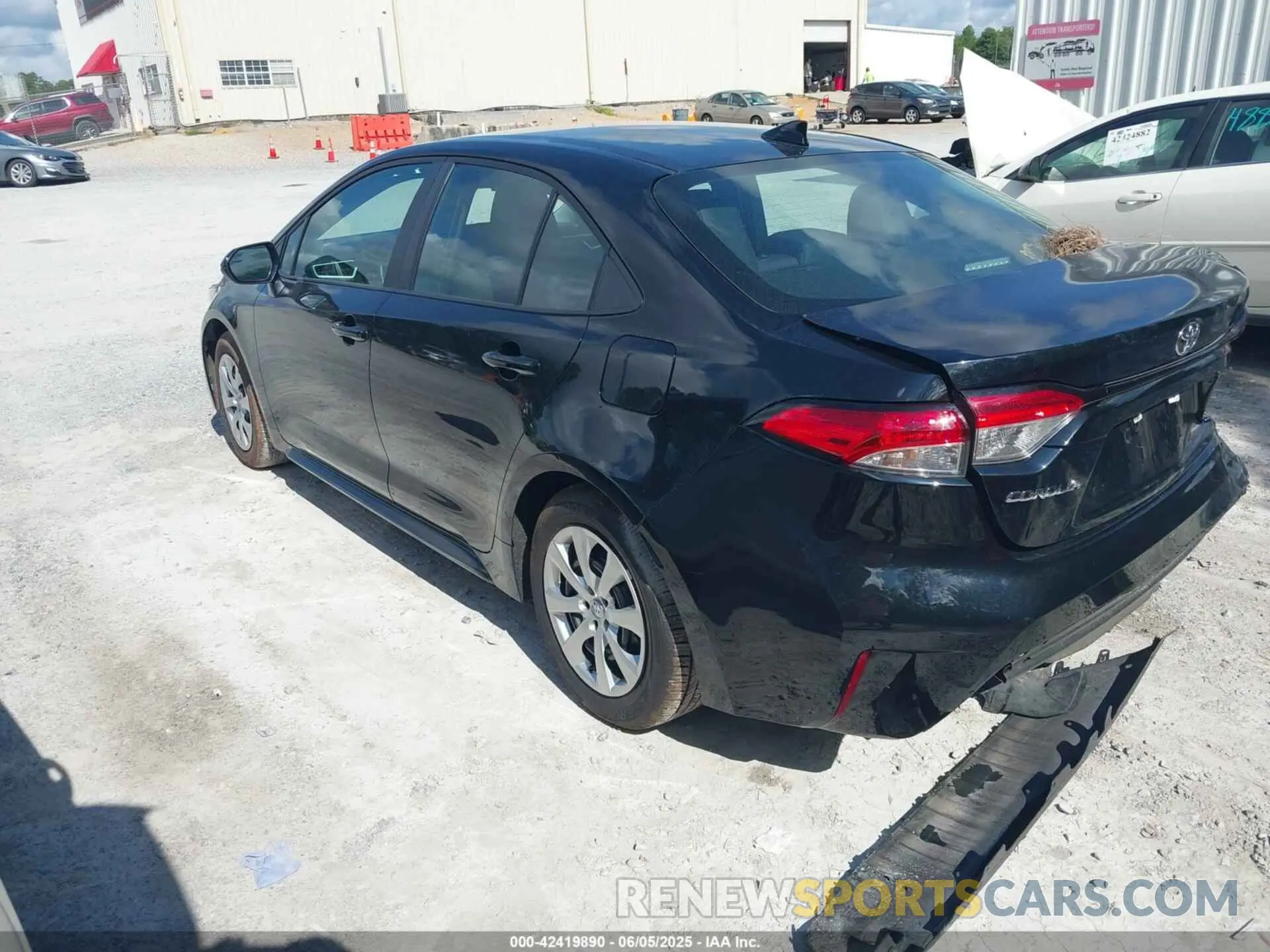 3 Photograph of a damaged car 5YFB4MDE2SP242260 TOYOTA COROLLA 2025