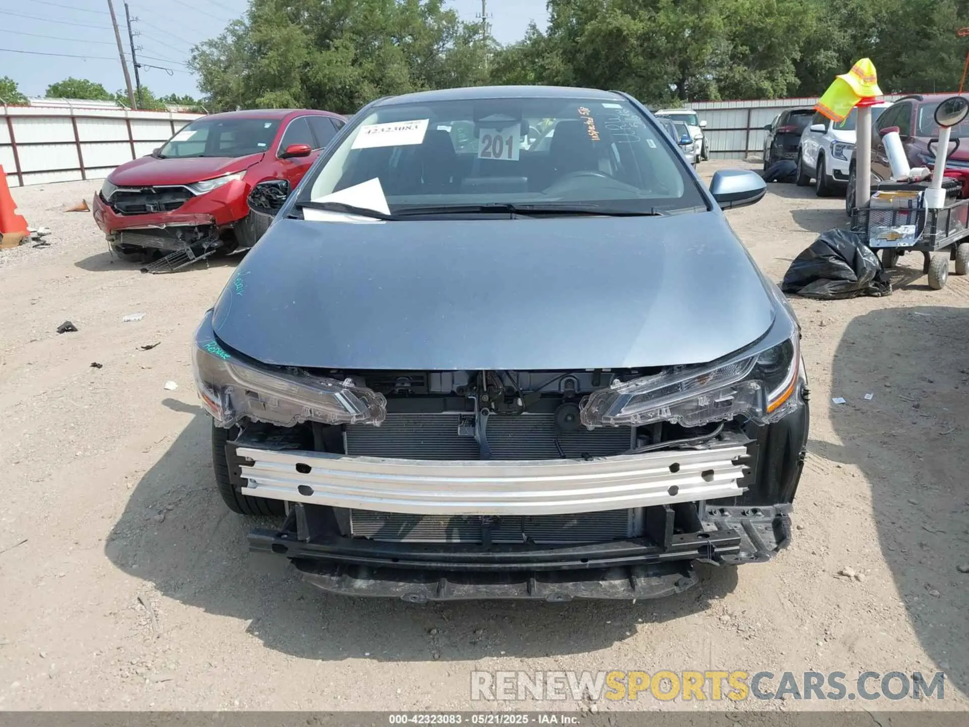 13 Photograph of a damaged car 5YFB4MDE2SP242937 TOYOTA COROLLA 2025