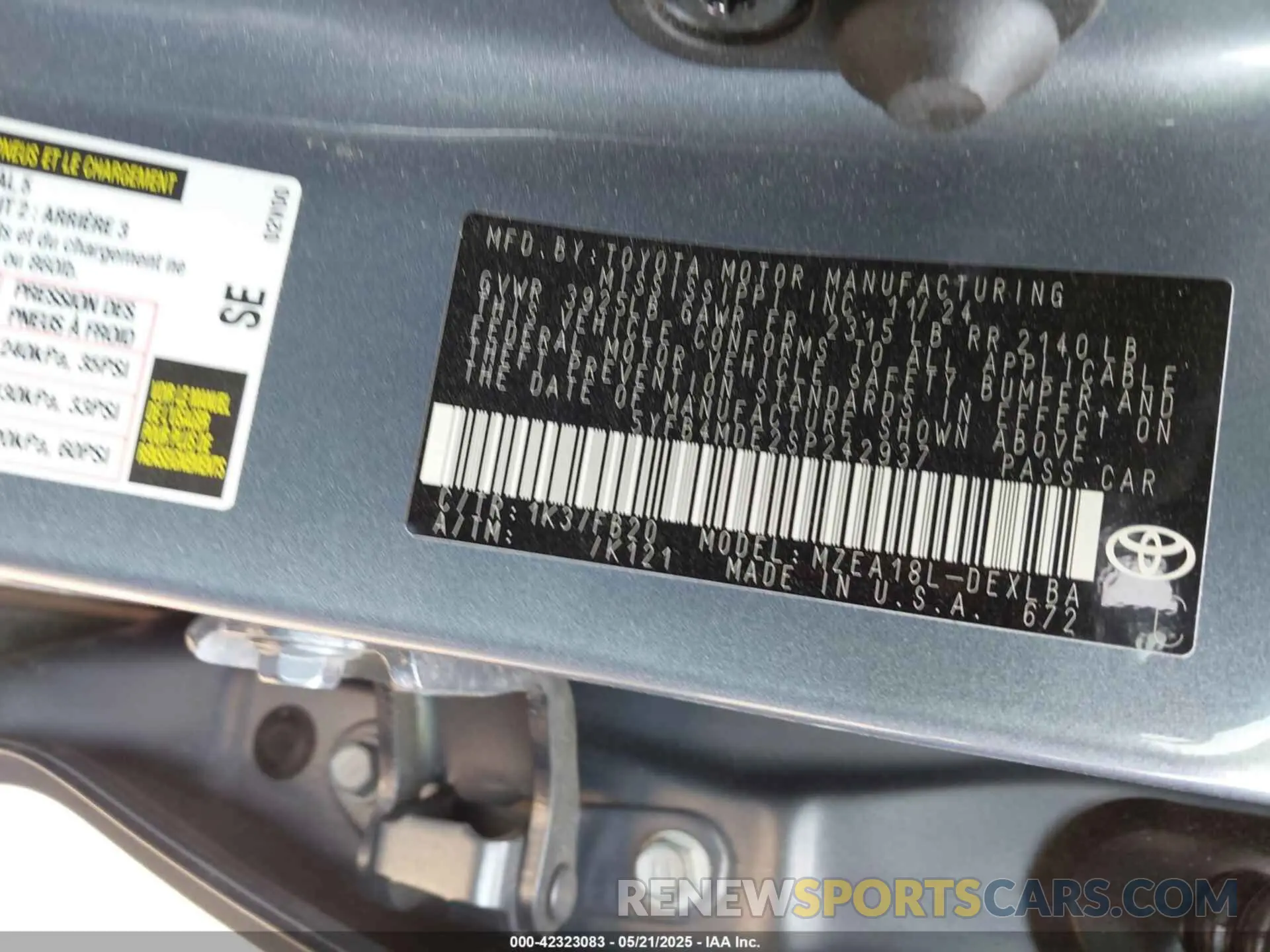 9 Photograph of a damaged car 5YFB4MDE2SP242937 TOYOTA COROLLA 2025