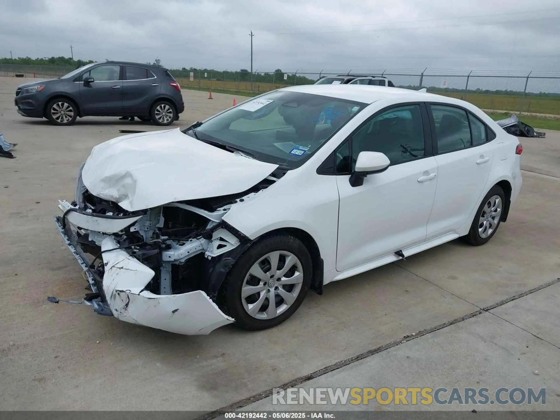 2 Photograph of a damaged car 5YFB4MDE2SP258667 TOYOTA COROLLA 2025