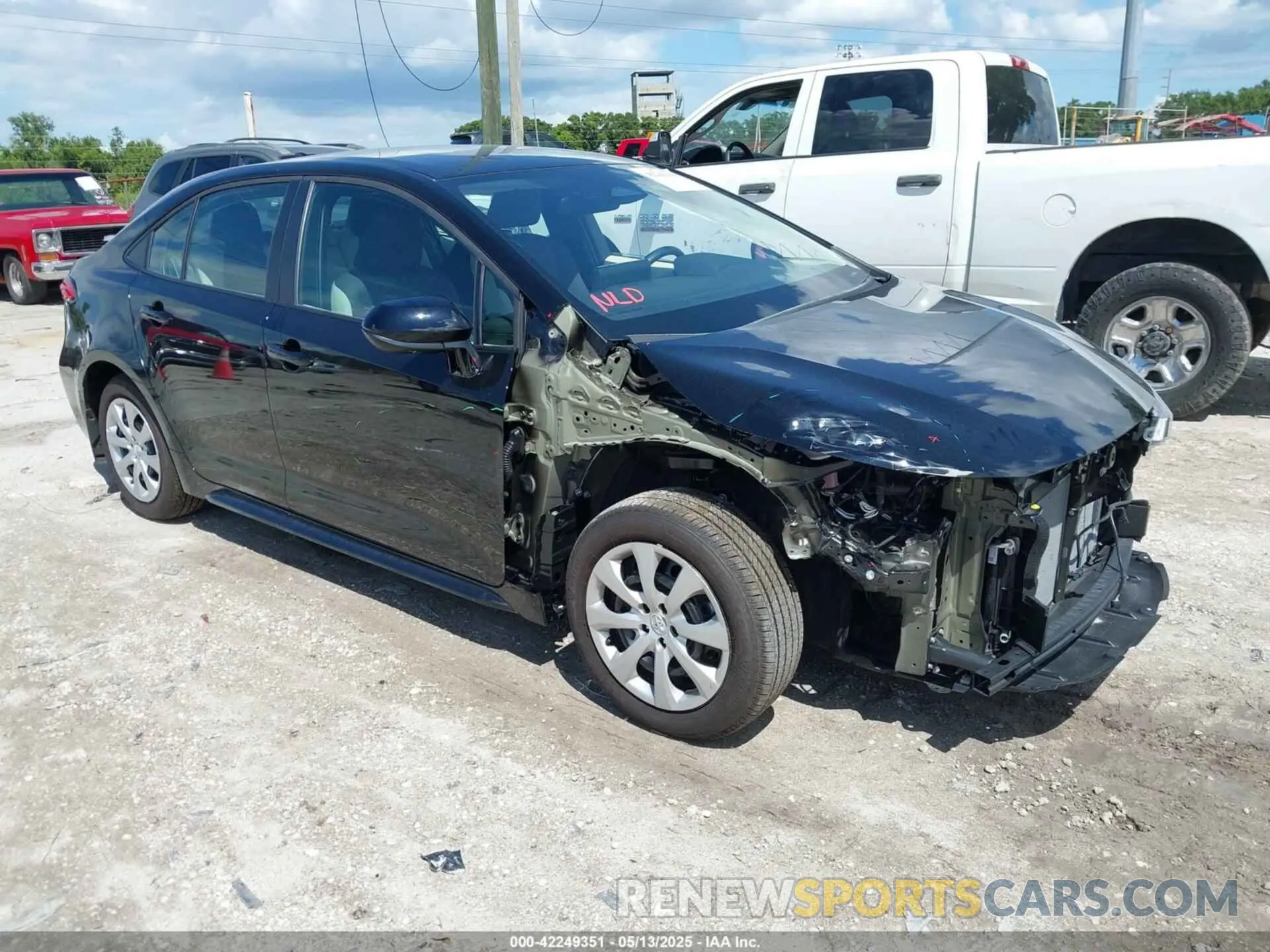 1 Photograph of a damaged car 5YFB4MDE2SP278126 TOYOTA COROLLA 2025
