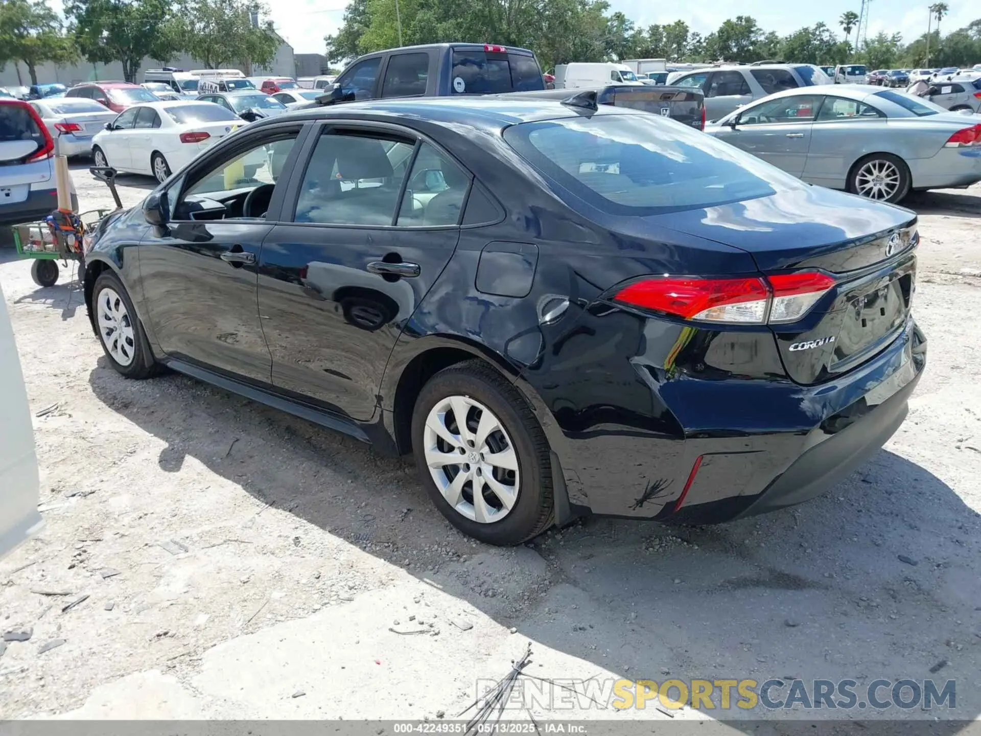 3 Photograph of a damaged car 5YFB4MDE2SP278126 TOYOTA COROLLA 2025
