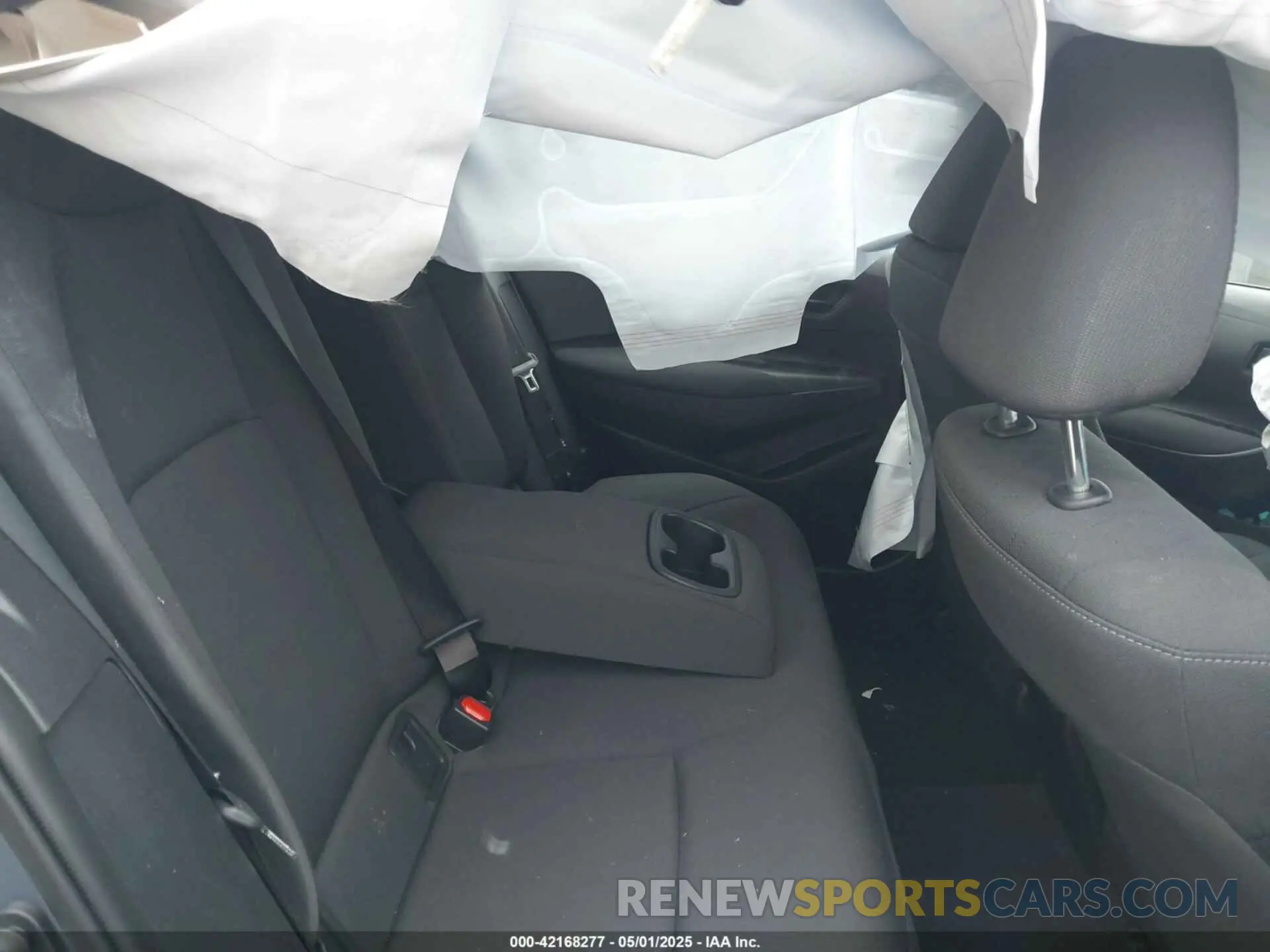 8 Photograph of a damaged car 5YFB4MDE2SP284881 TOYOTA COROLLA 2025