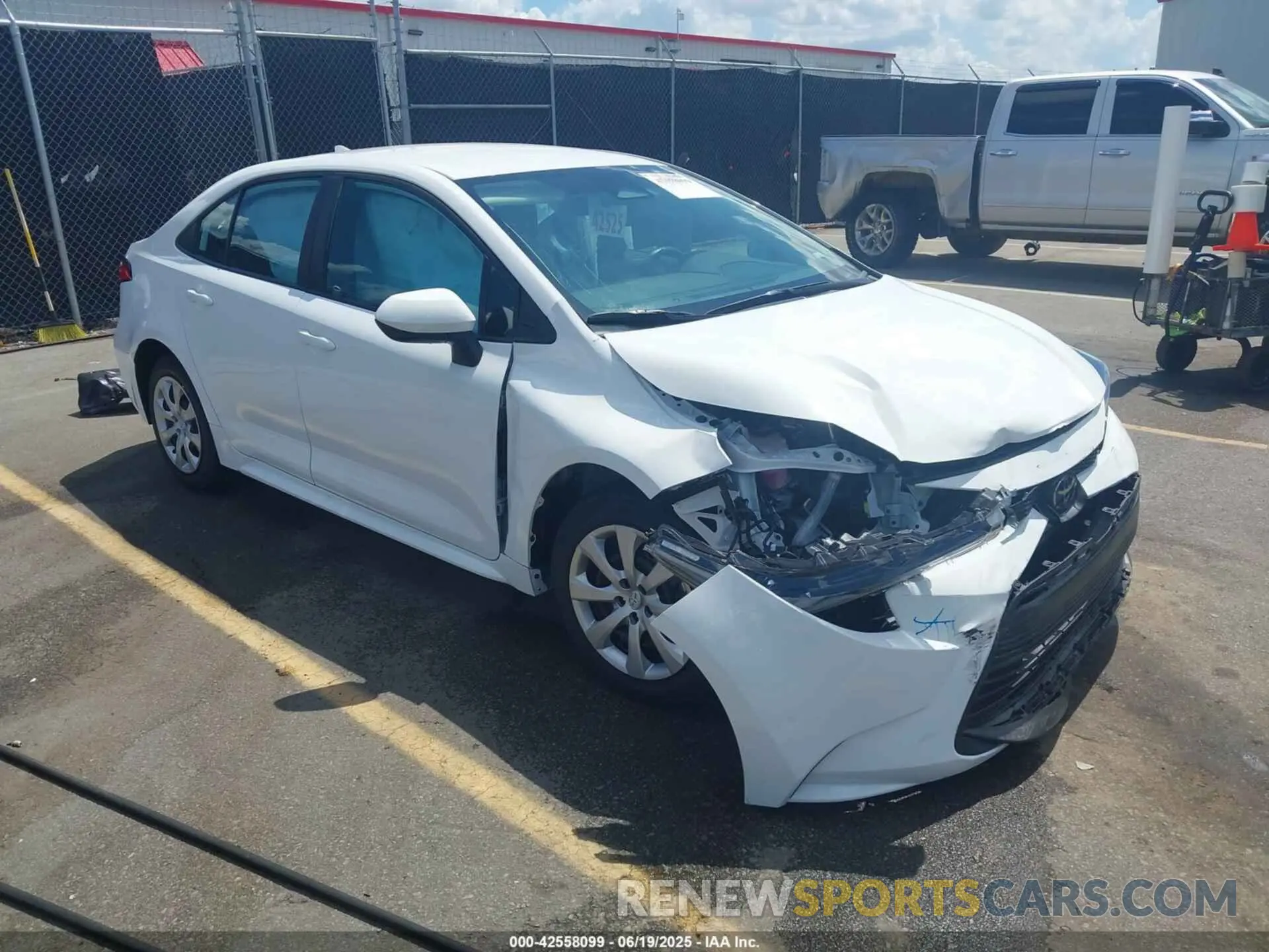 1 Photograph of a damaged car 5YFB4MDE2SP285206 TOYOTA COROLLA 2025