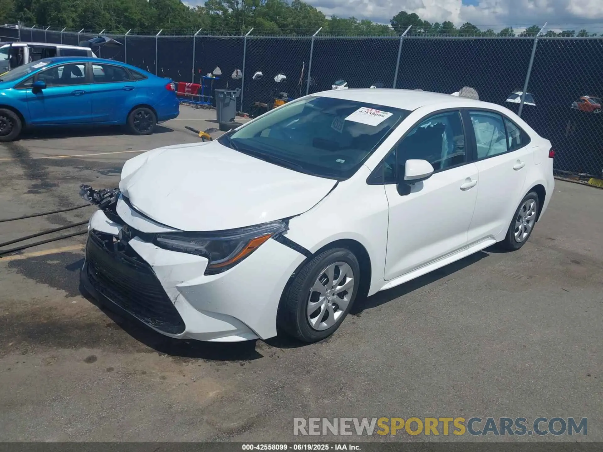 2 Photograph of a damaged car 5YFB4MDE2SP285206 TOYOTA COROLLA 2025