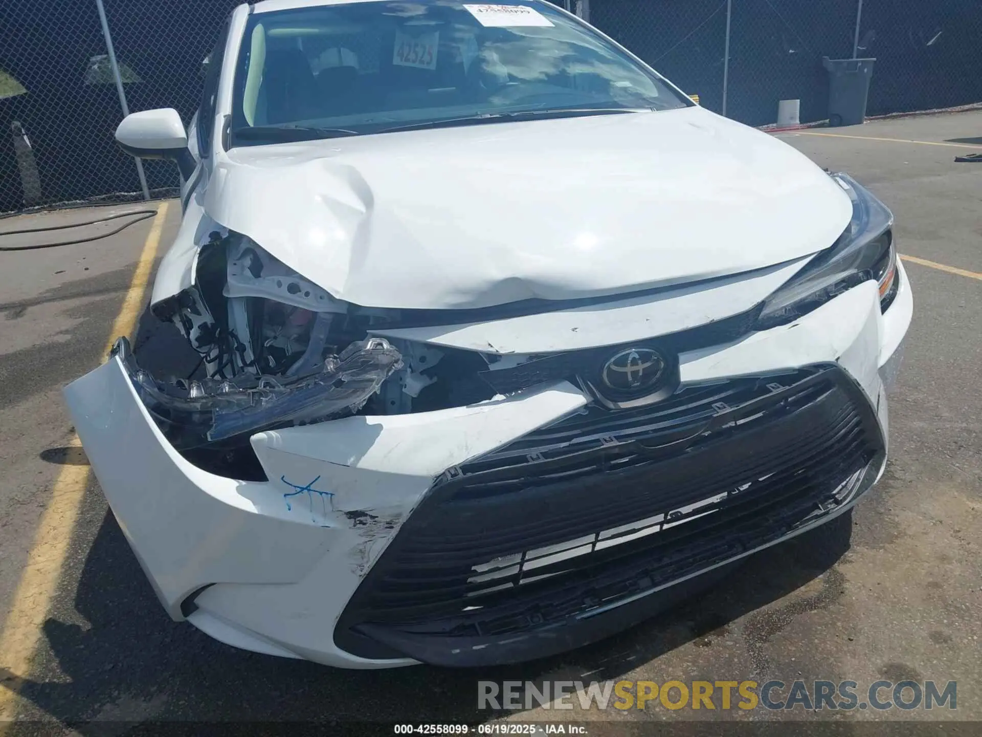 6 Photograph of a damaged car 5YFB4MDE2SP285206 TOYOTA COROLLA 2025
