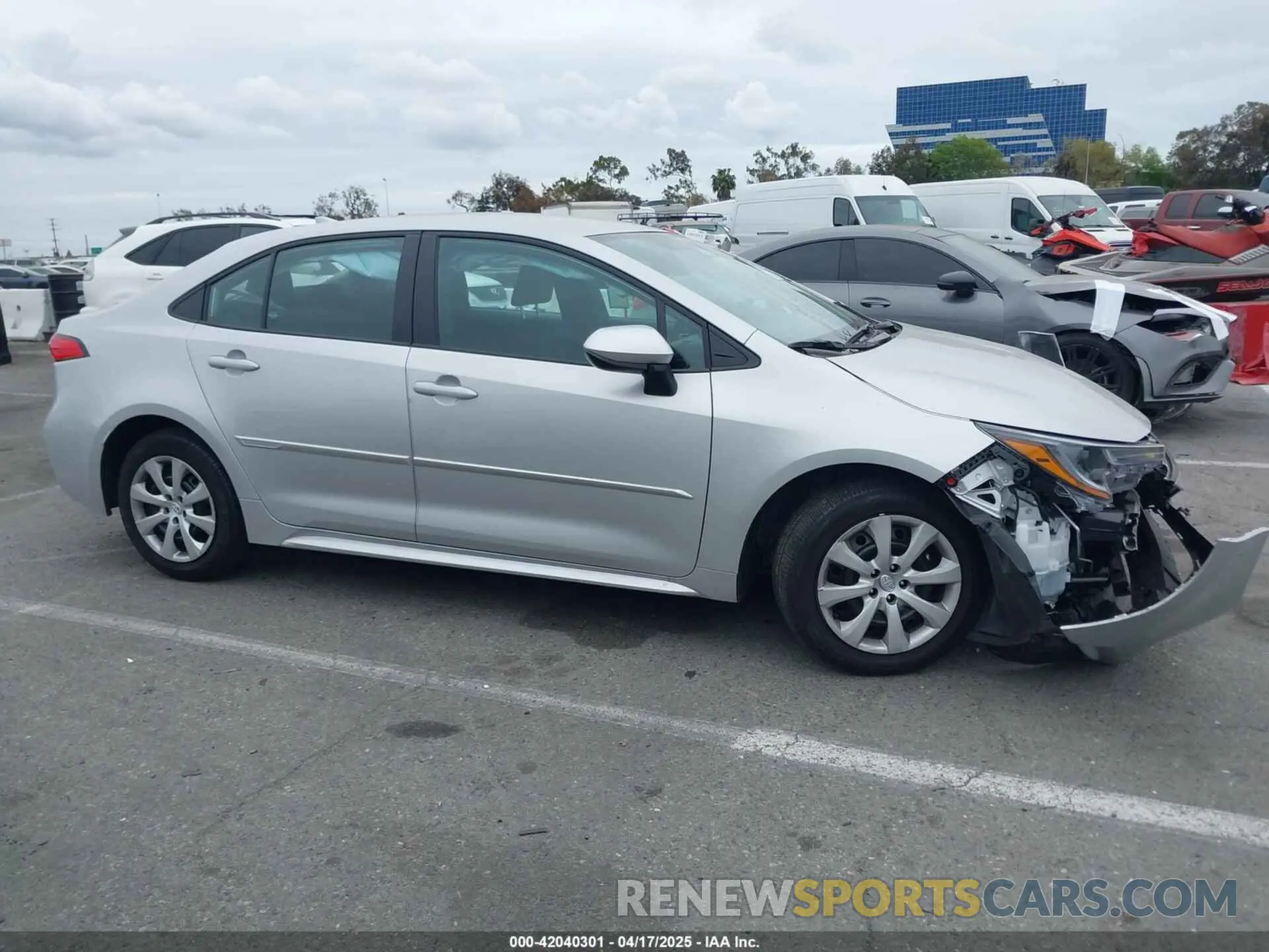 14 Photograph of a damaged car 5YFB4MDE3SP244096 TOYOTA COROLLA 2025