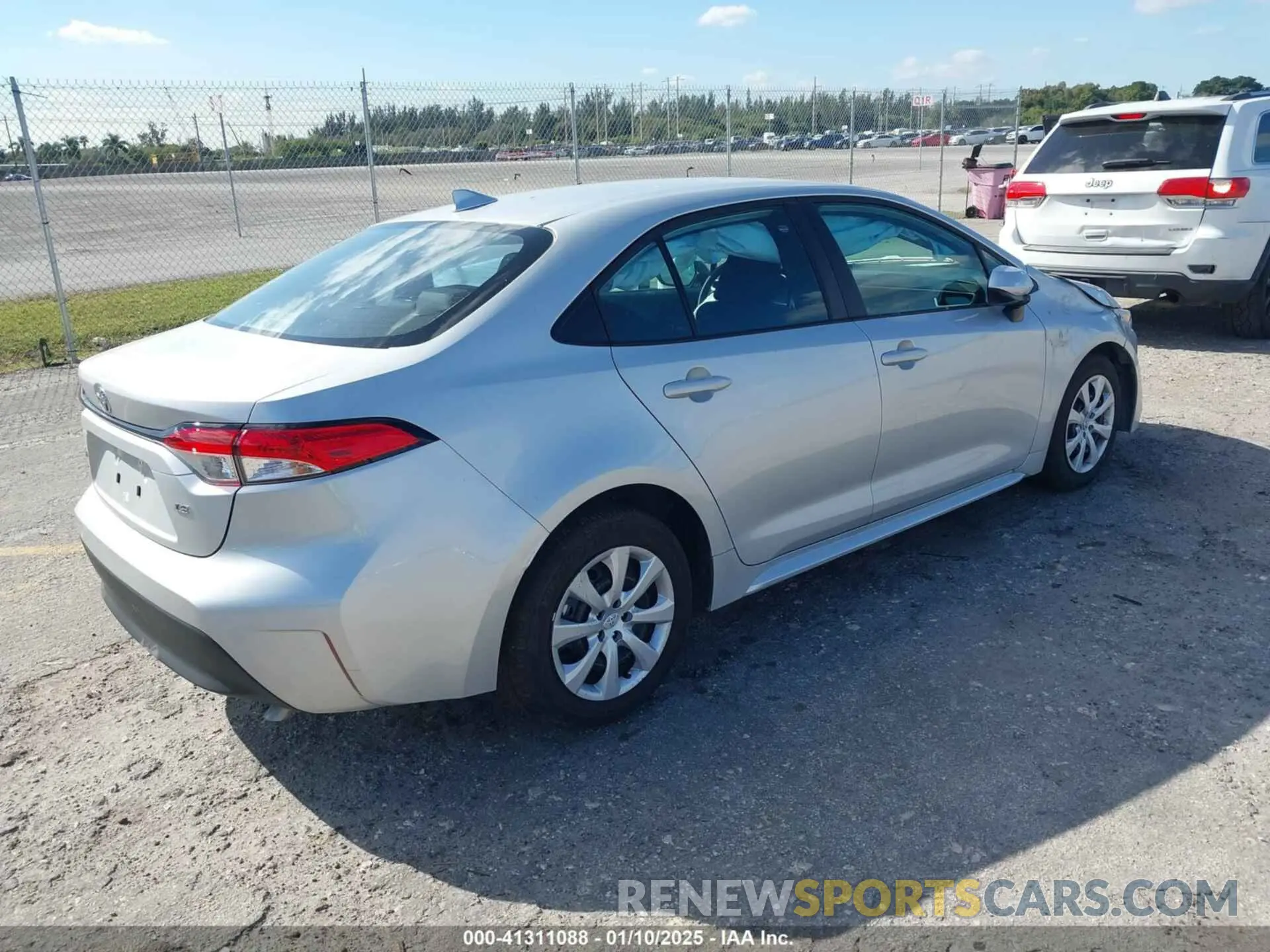4 Photograph of a damaged car 5YFB4MDE3SP244387 TOYOTA COROLLA 2025