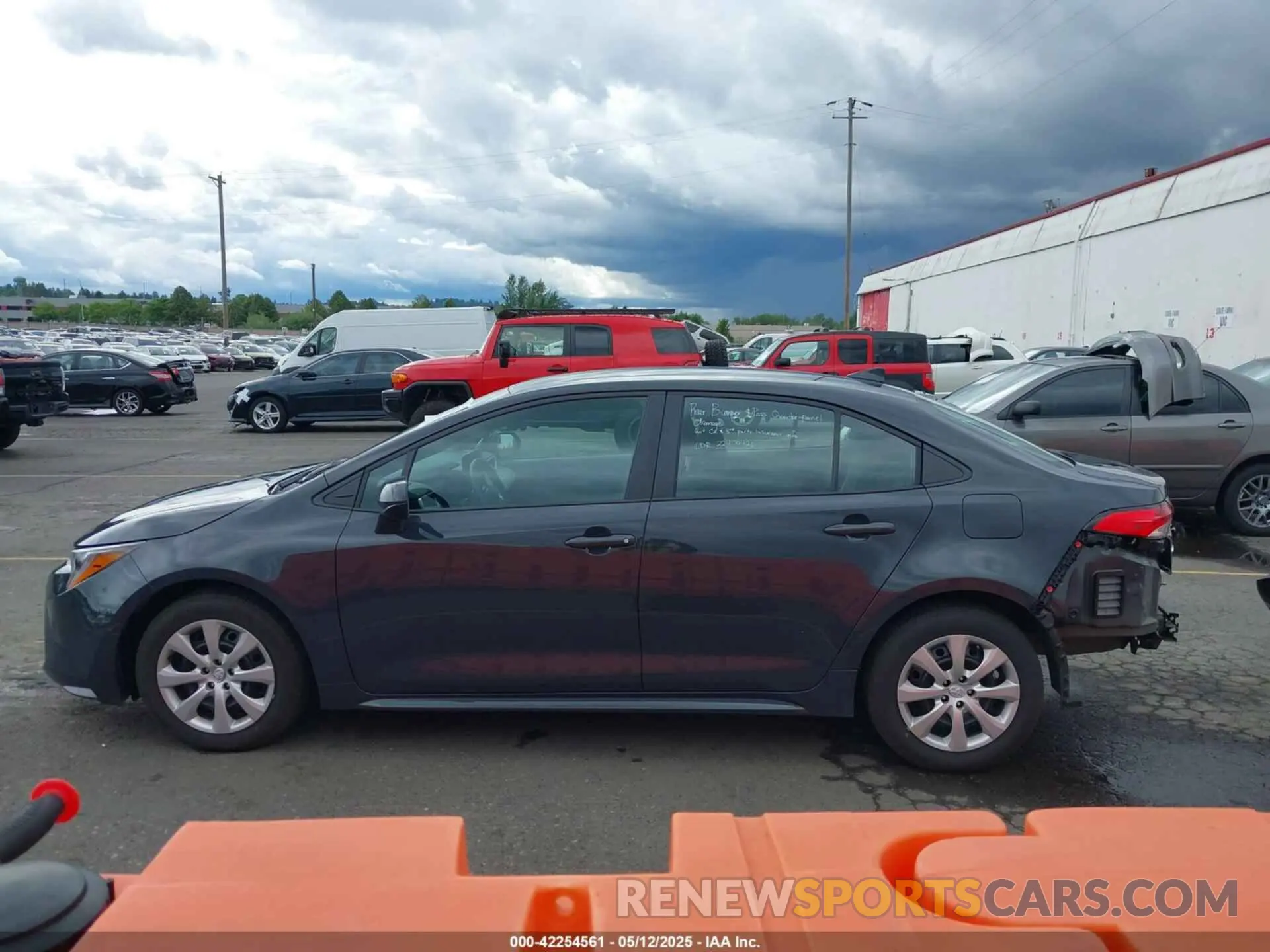 15 Photograph of a damaged car 5YFB4MDE3SP246432 TOYOTA COROLLA 2025